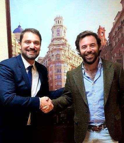 Acuerdo estratégico entre Jiménez Astorga Abogados y Grupo Remove para la defensa de la reputación online