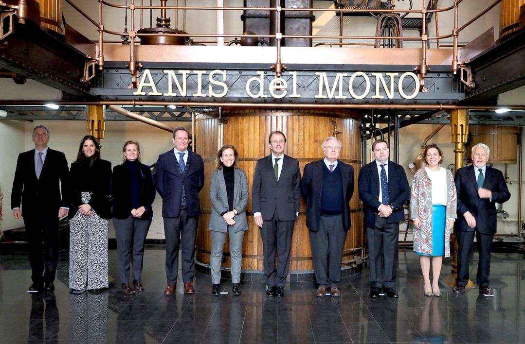 Anís del Mono recibe al Consejo de Administración del Grupo Osborne con motivo de su 150 aniversario