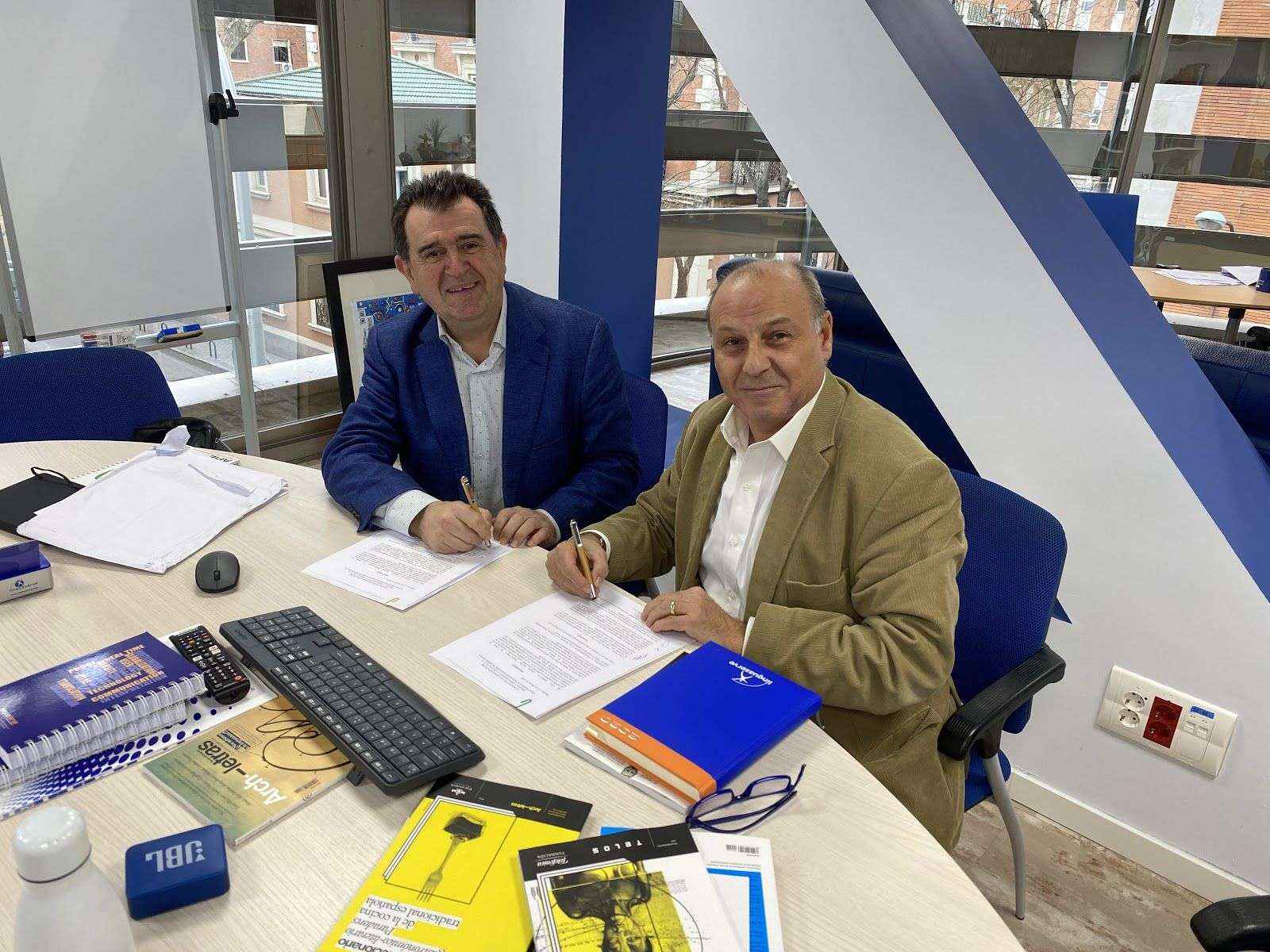 Linguaserve se une a Archiletras para promover la lengua española