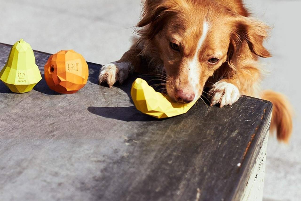 Juguete súper fruits de Zee Dog