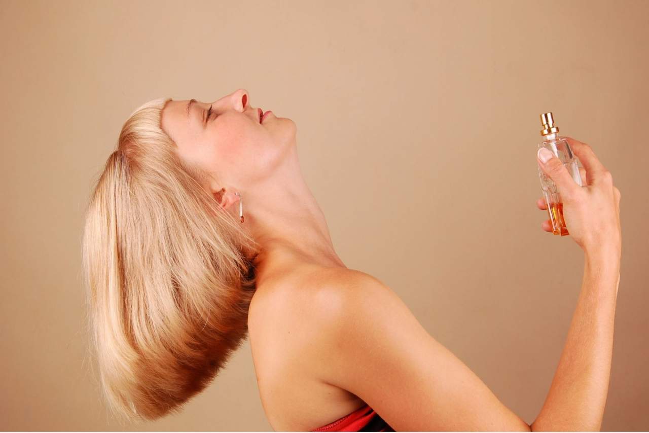 Tus Compras De Confianza: Los perfumes para mujer, como Aire de Sevilla