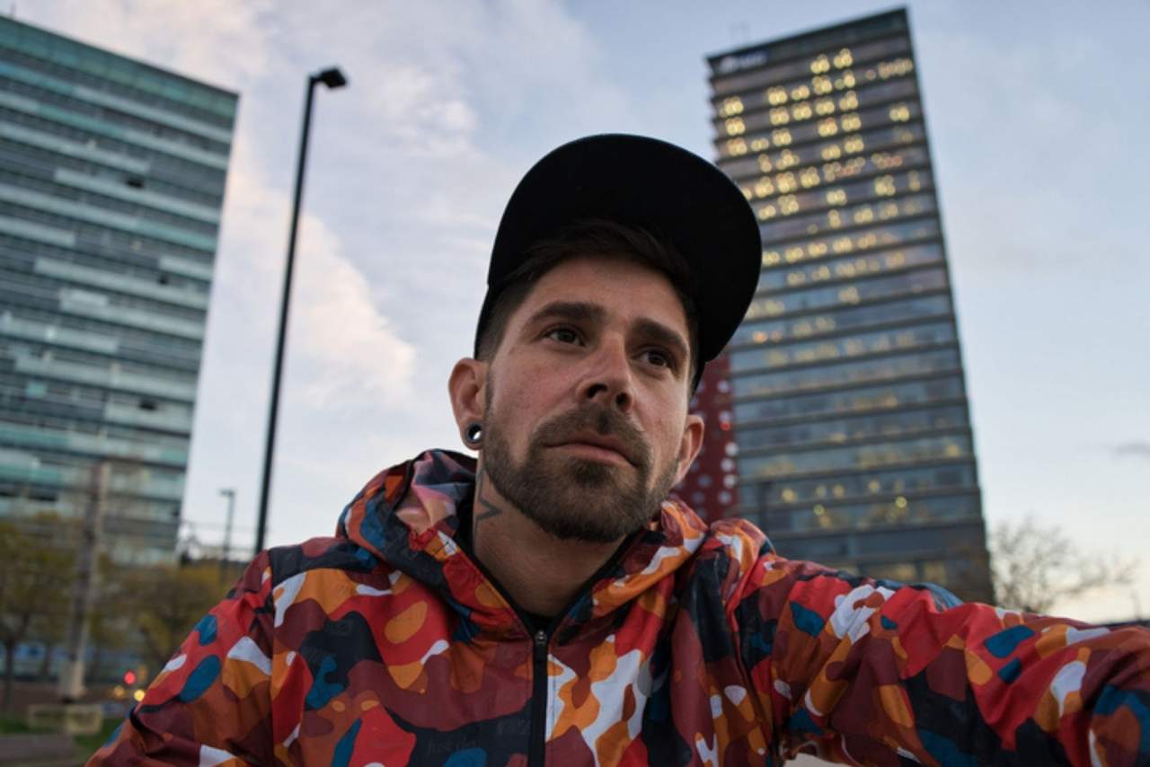 El Masón. ¿Quién es Jonatan Amaya y por qué su música es tendencia?