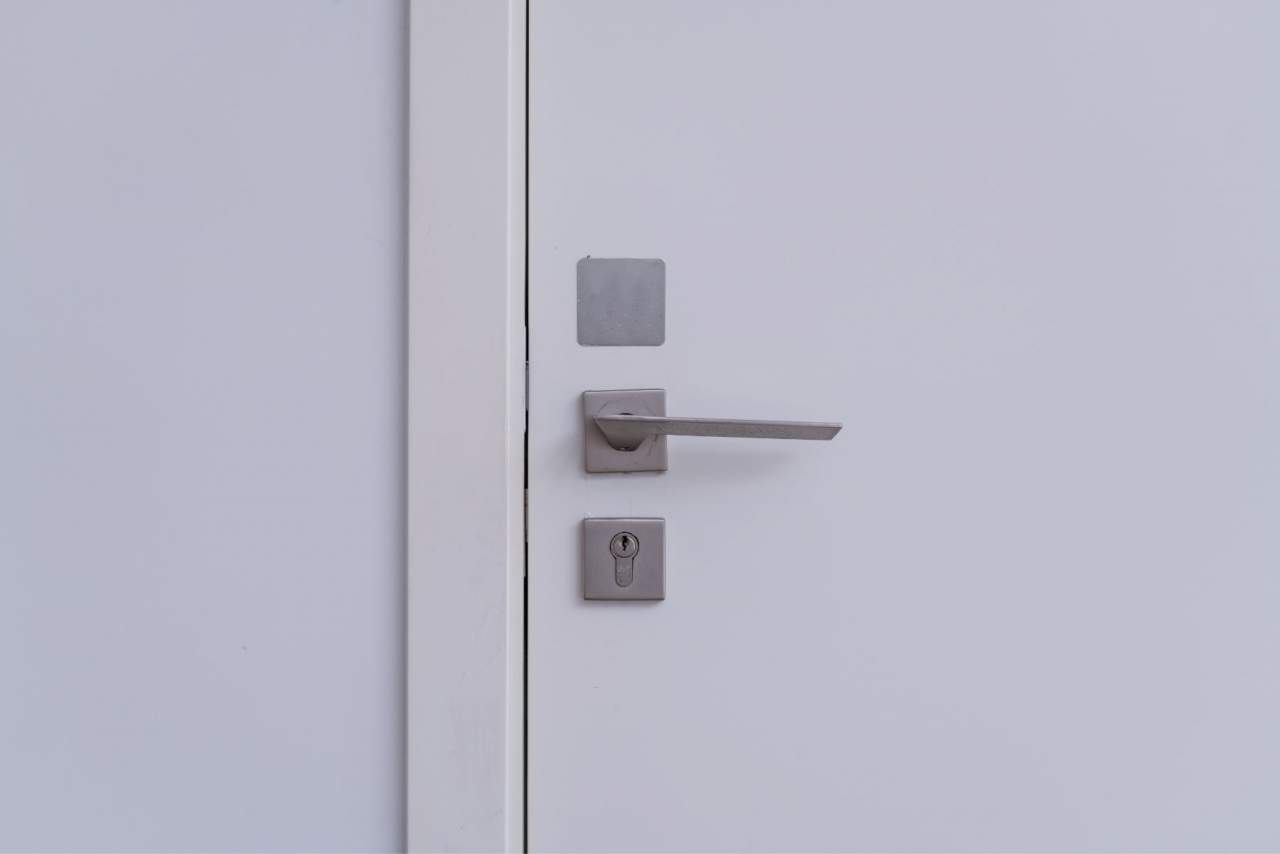 La Puerta acorazada Kiuso Granada de Multiservicios Dorcas