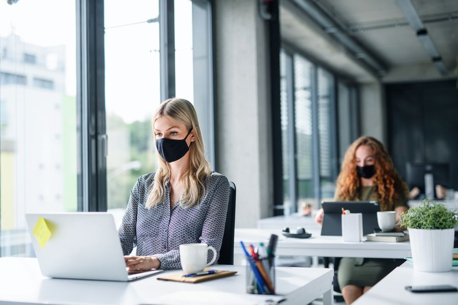 El Bufete de Abogados Gándara Moure instala el revolucionario sistema en España de purificación de aire por OH que elimina virus en un 99%