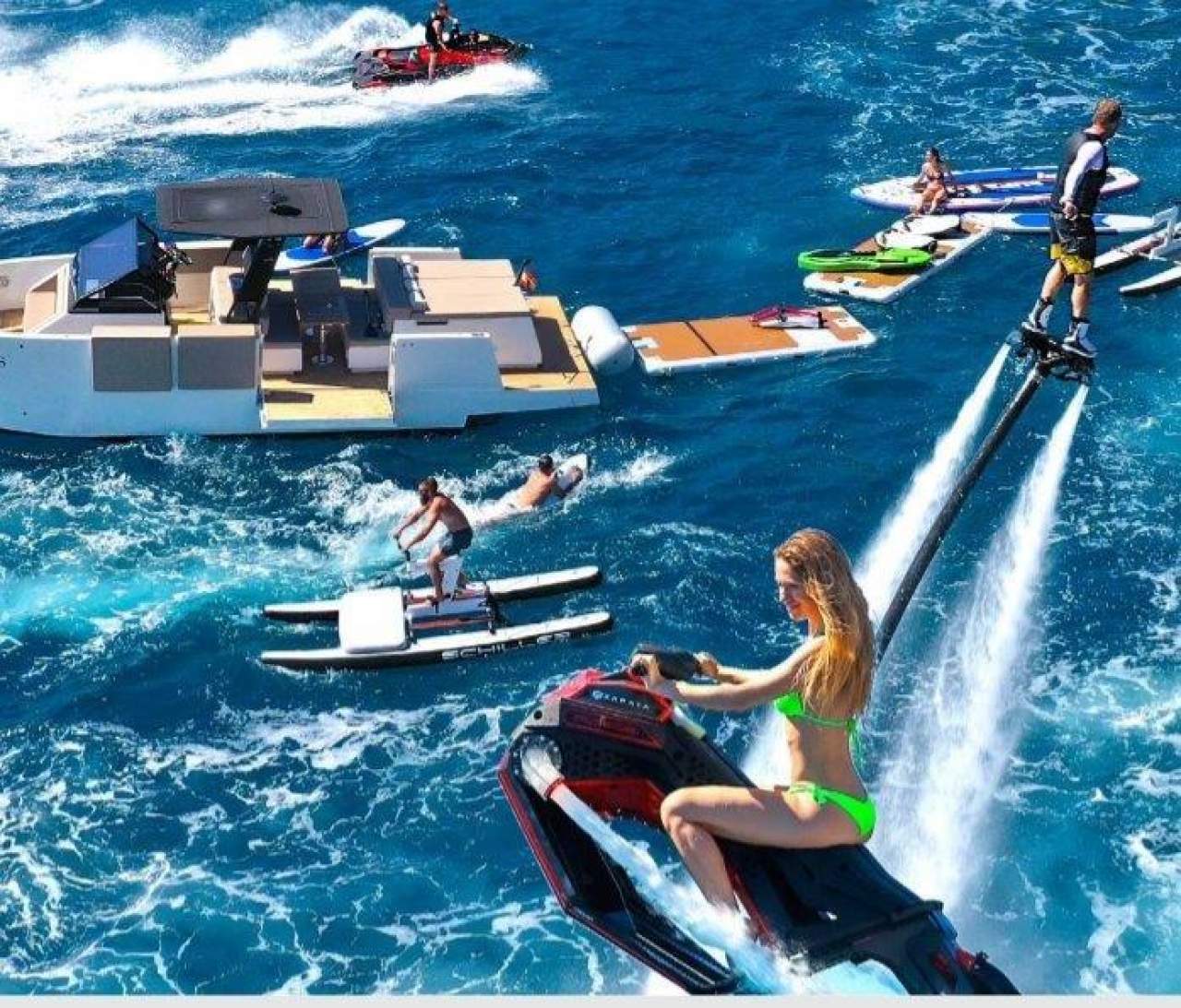 Yacht IN Ibiza permite practicar Flyboard Ibiza y otros deportes acuáticos en el Mediterráneo