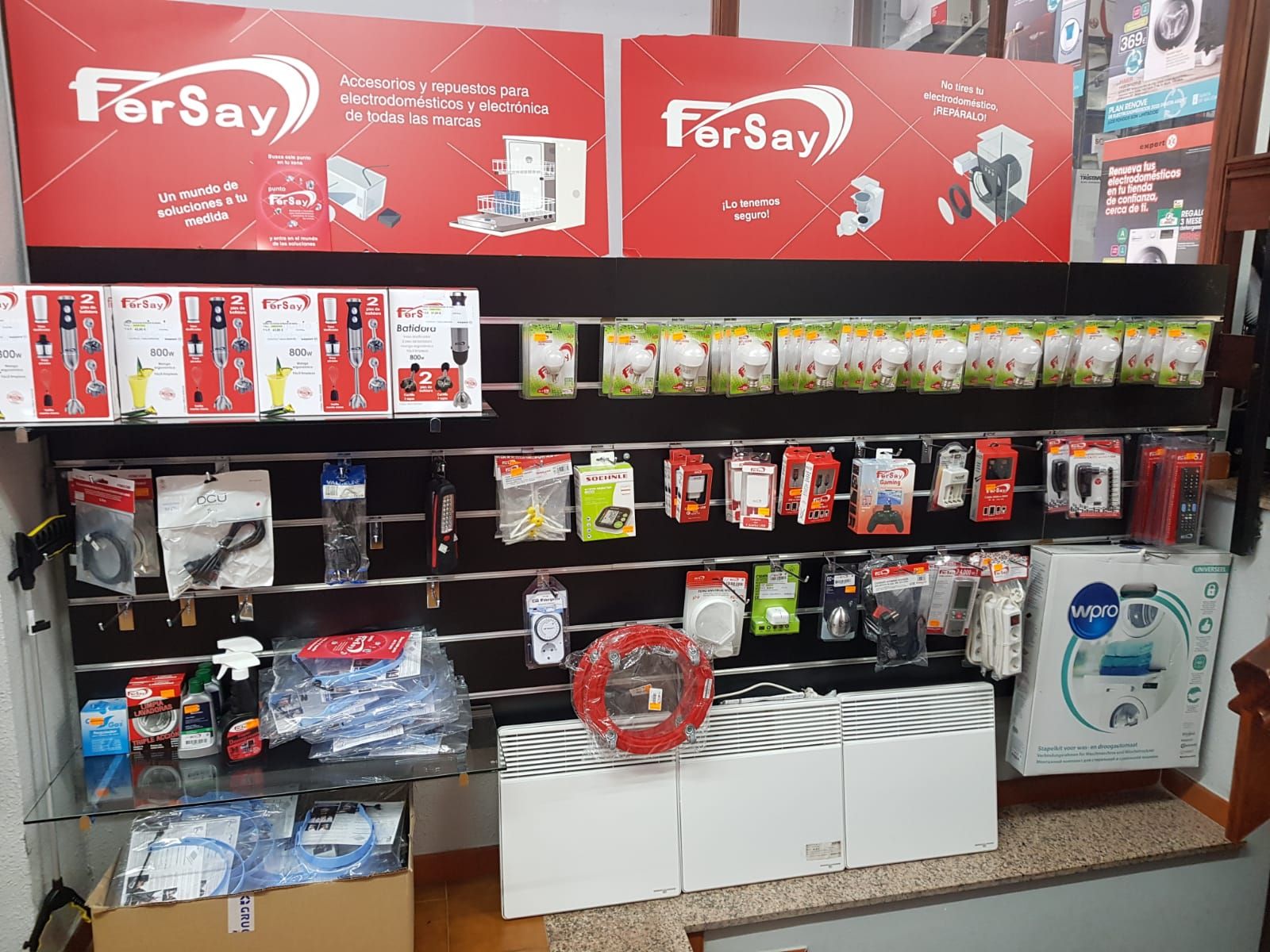 Fersay inaugura dos nuevos córners en Electrodomésticos Louzao