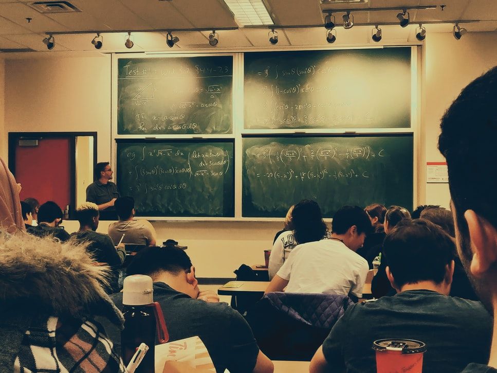 La bajada de ratios en las aulas mejora el rendimiento académico