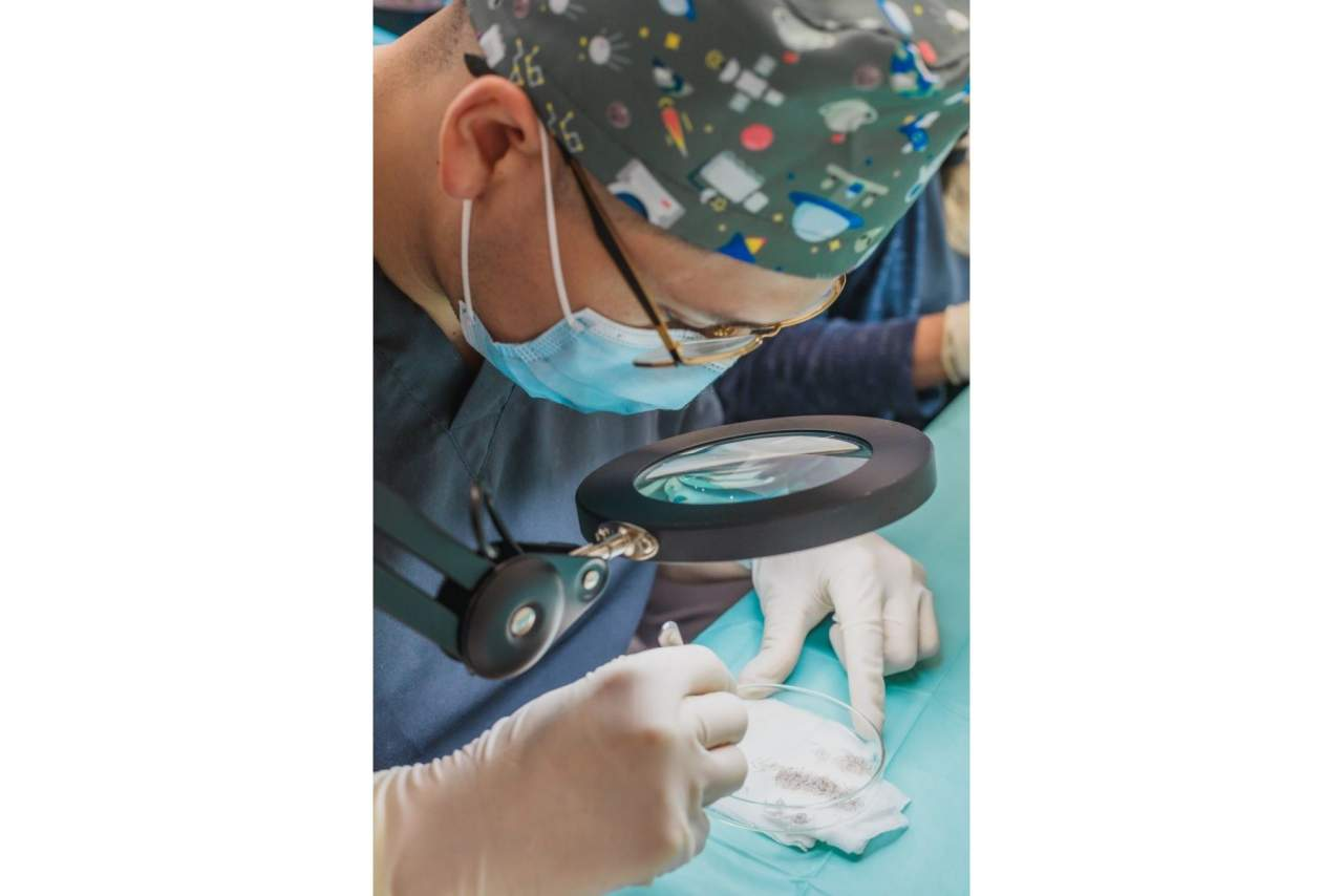 El Dr. Alejandro Henao Giraldo se une al éxito de la Clínica Adcure