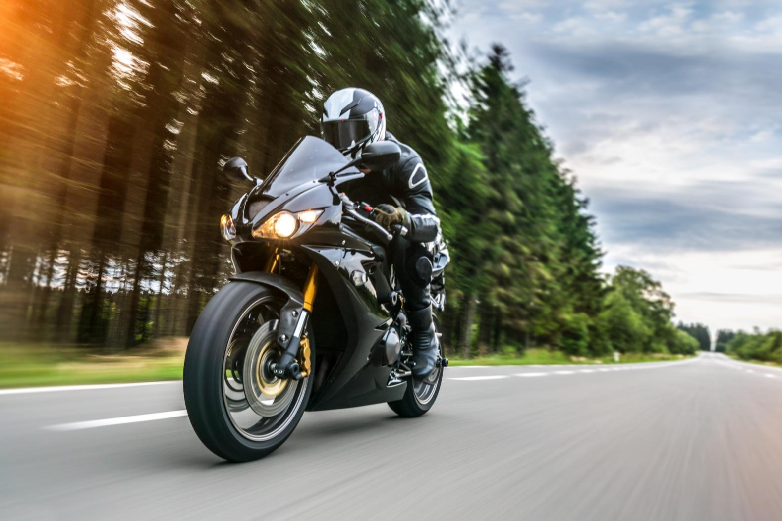 Unbraked ofrece recambios para moto