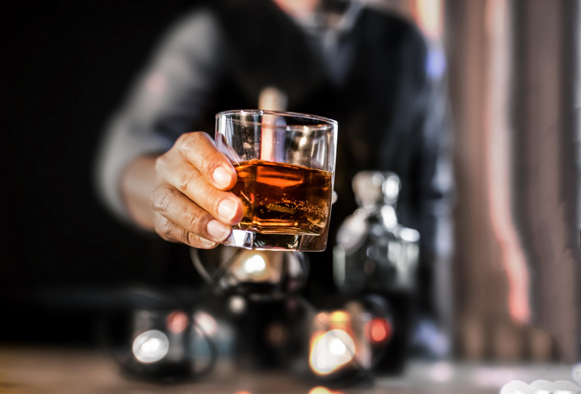 Tú pones el vaso comercializa ron sin alcohol