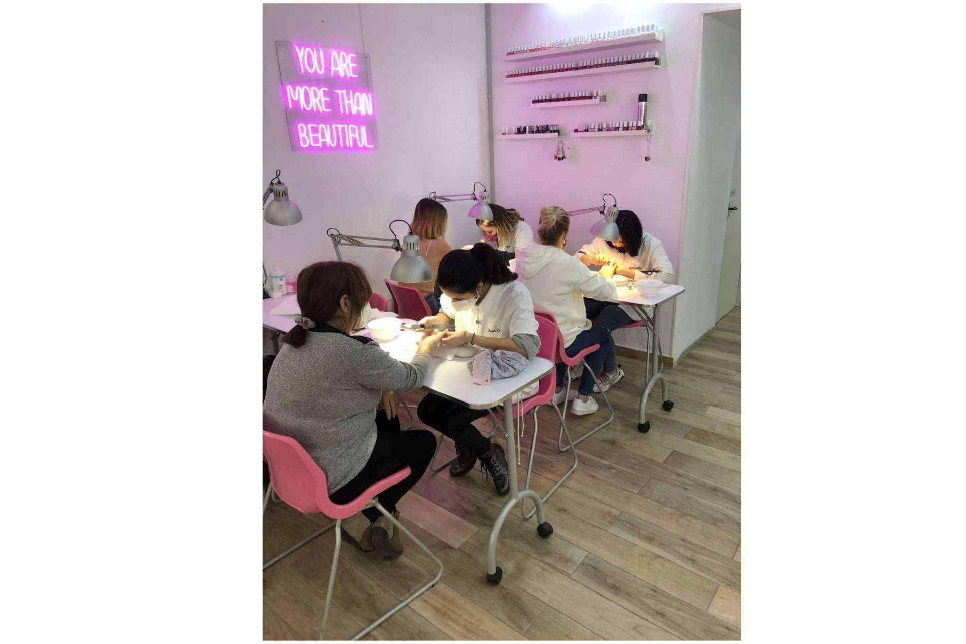 Academia Colors: los mejores cursos FP de peluquería en Barcelona
