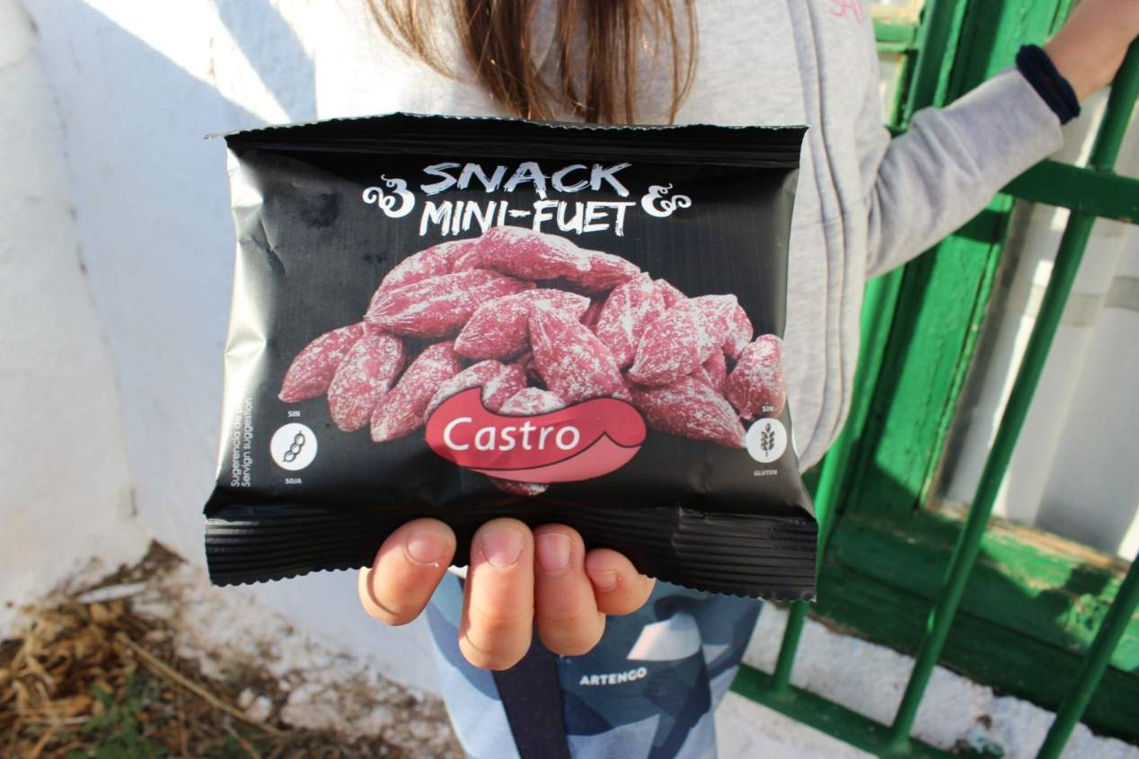 ¿Por qué tienen tanto éxito los sticks de fuet de la querida fábrica de Embutidos Castro?