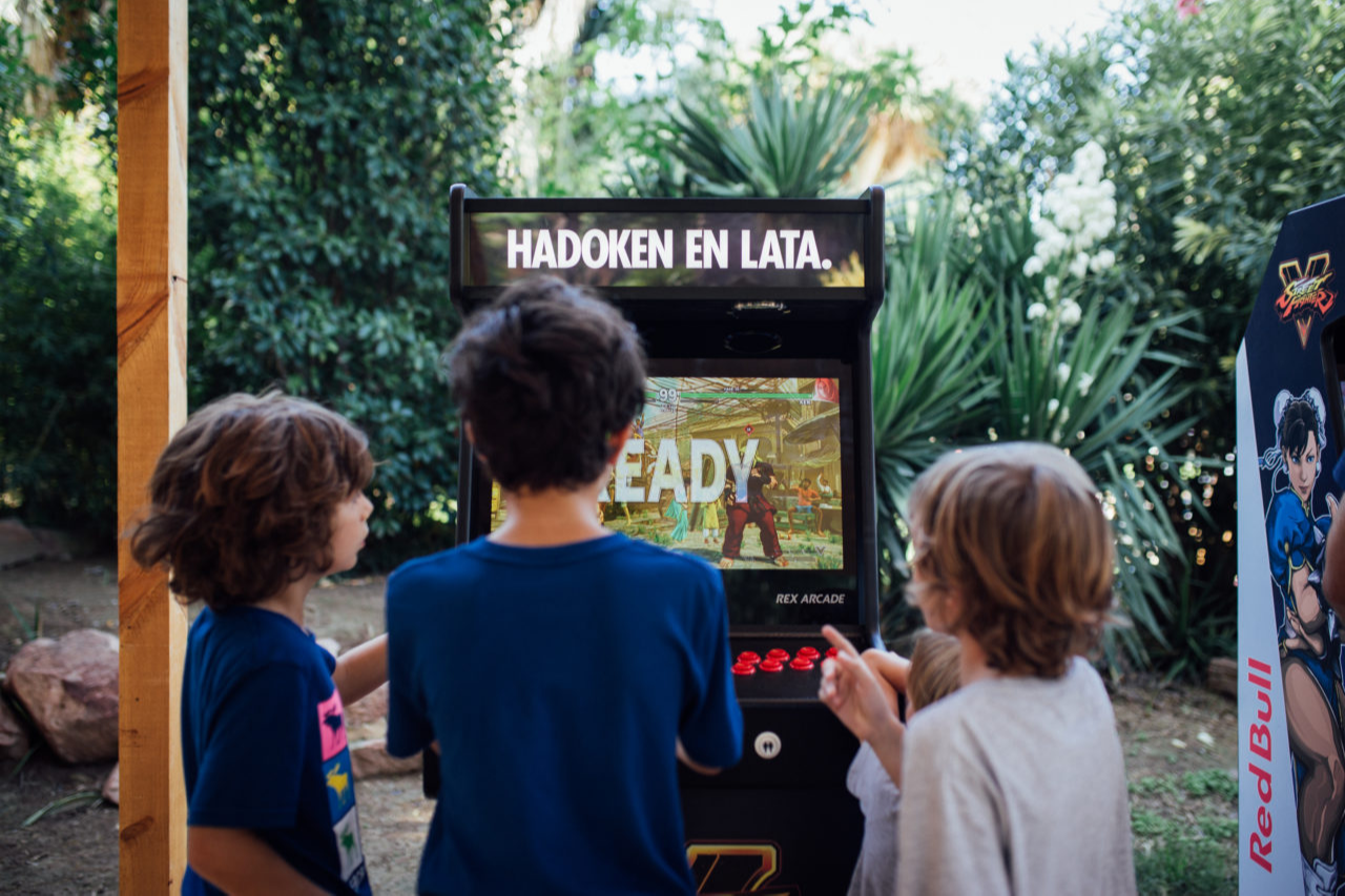 Las máquinas recreativas personalizadas de Rex Arcade