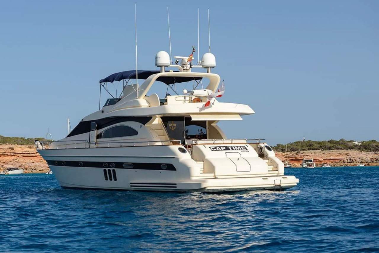 Dónde y cómo alquilar un barco en Alicante: Sur la Mer