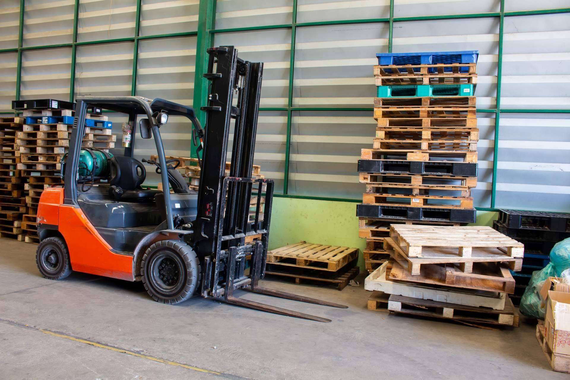 Encontrar repuestos de carretillas elevadoras fiables es posible en la empresa Recambios de Carretillas RRP