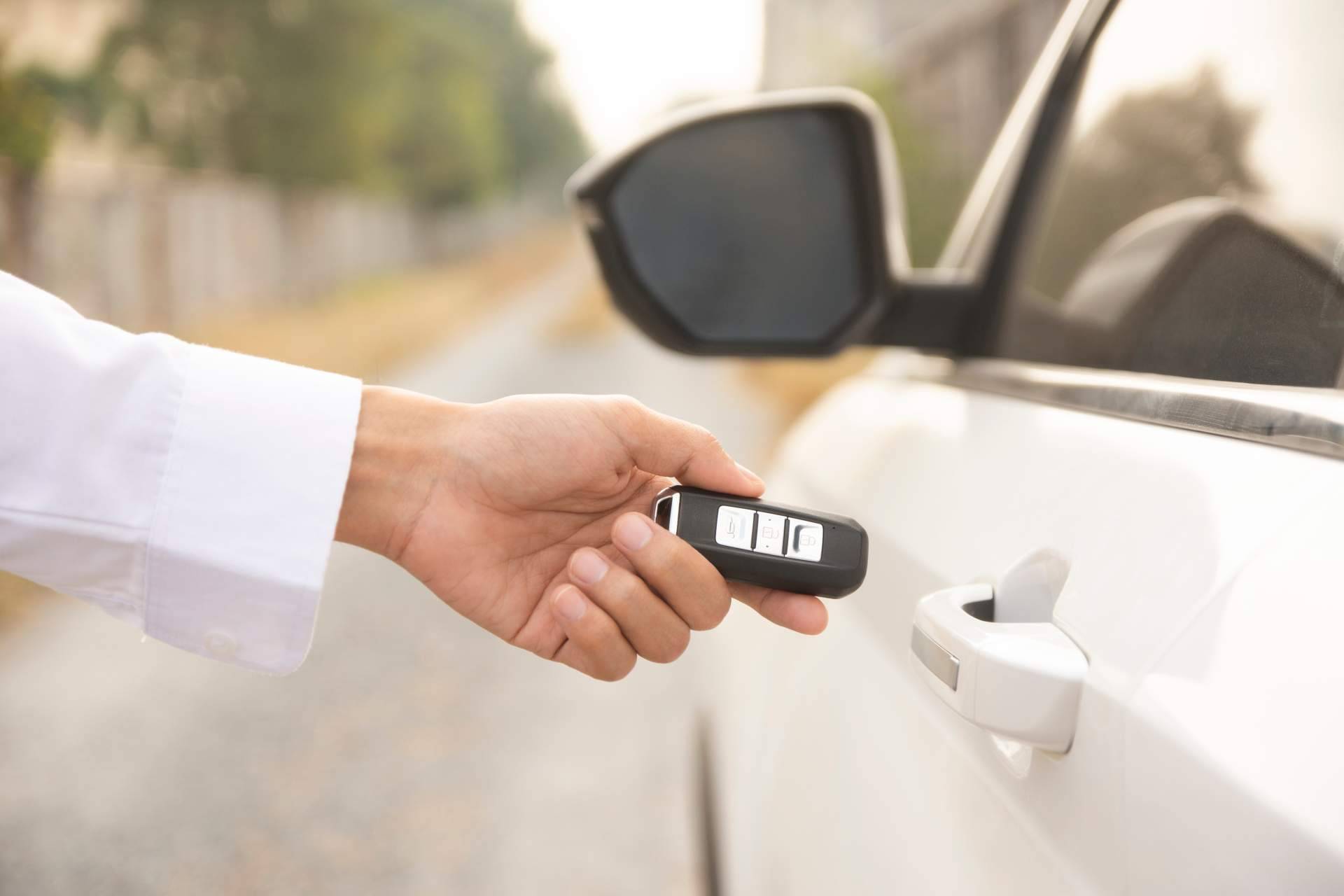 Denikey, compañía especializada en la apertura de coches mediante la reparación de mandos
