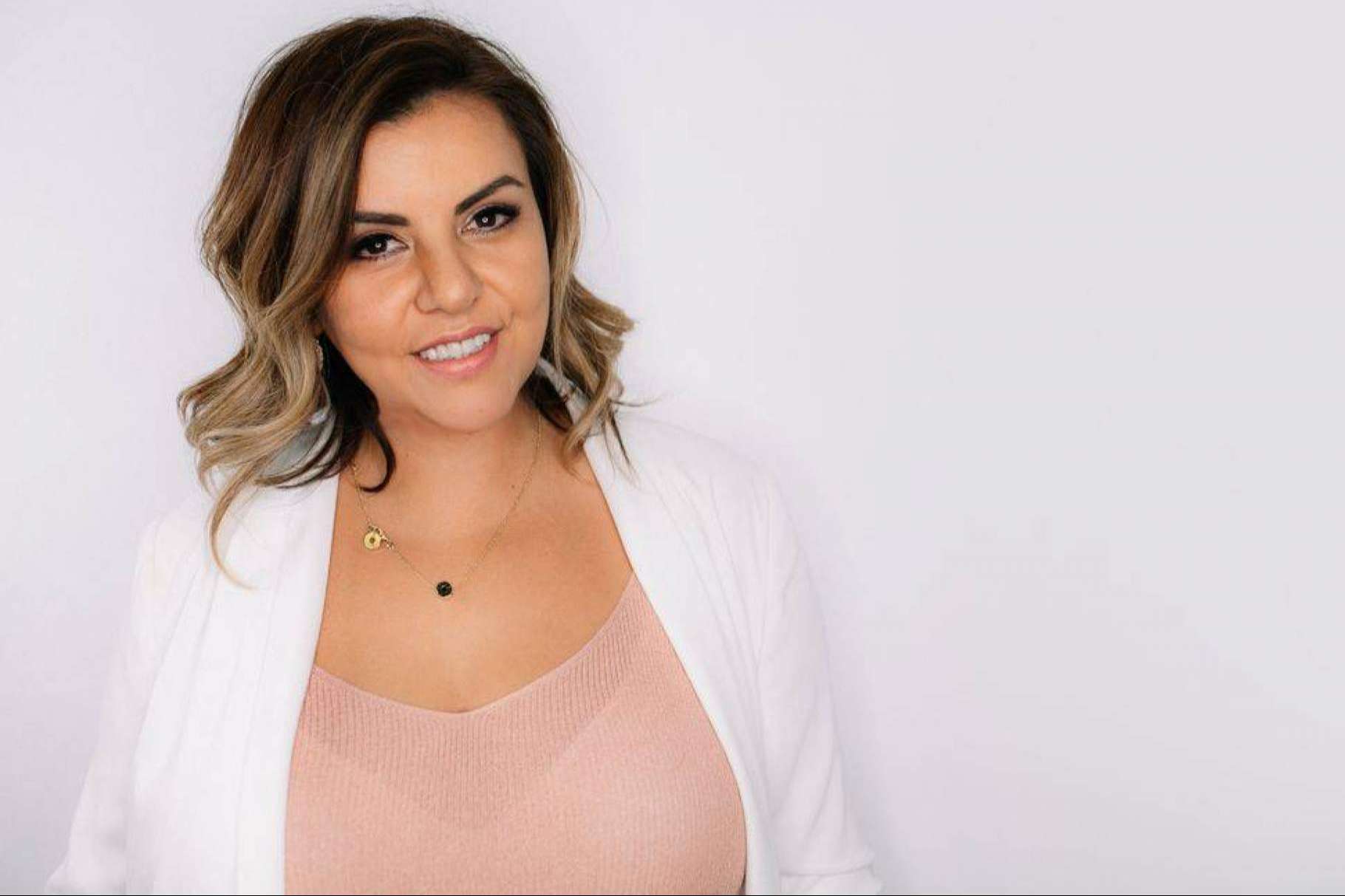 Natalia Muñiz hace realidad el sueño de eliminar estrías y el acné