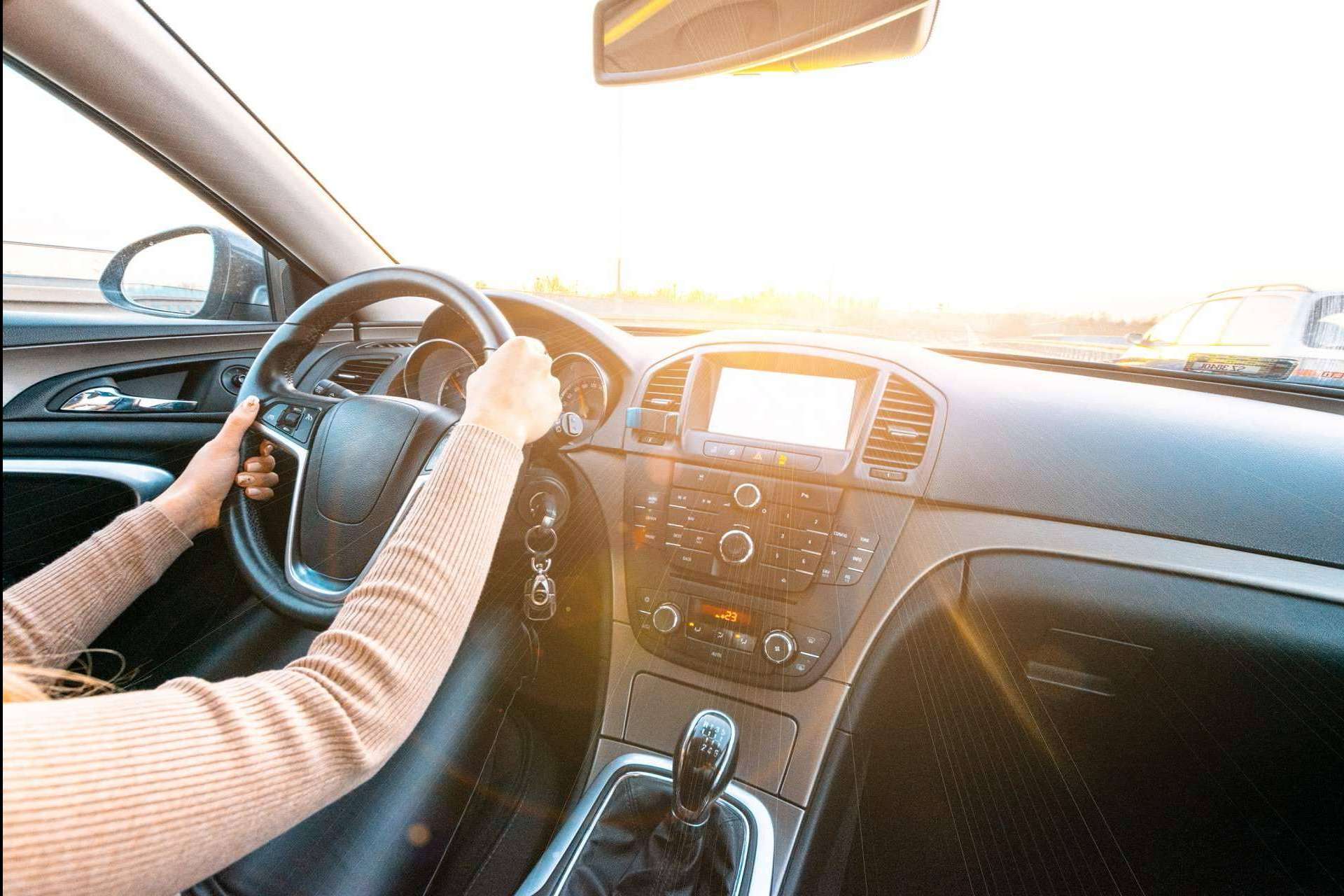 Ficha Técnica Coche: ¿qué es la ficha reducida de un vehículo?