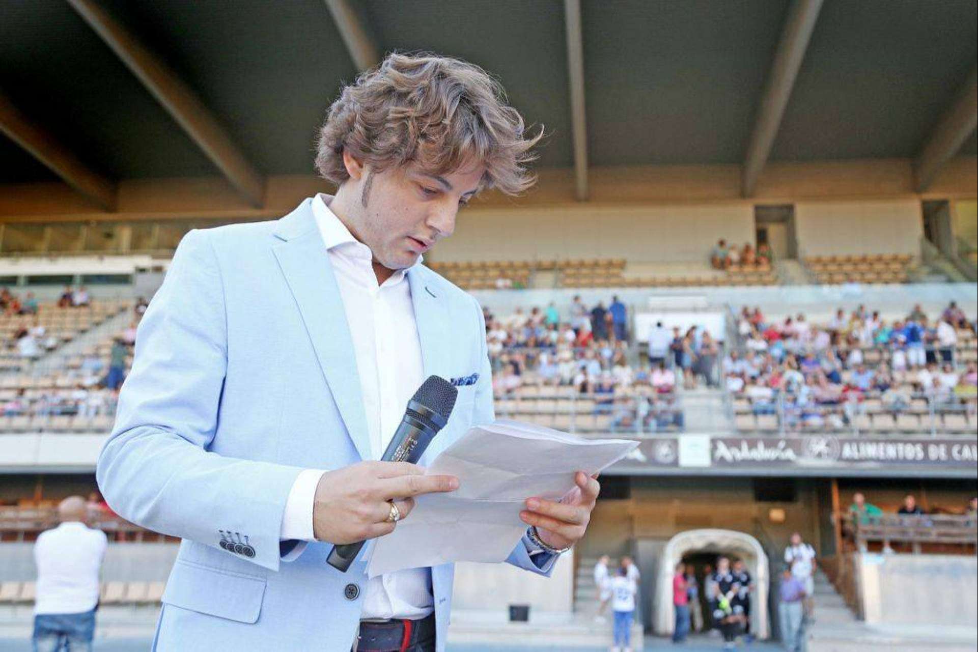 Kuky Fuego: el famoso que pasó de ser personaje televisivo a ser una de las personas con más contactos en España