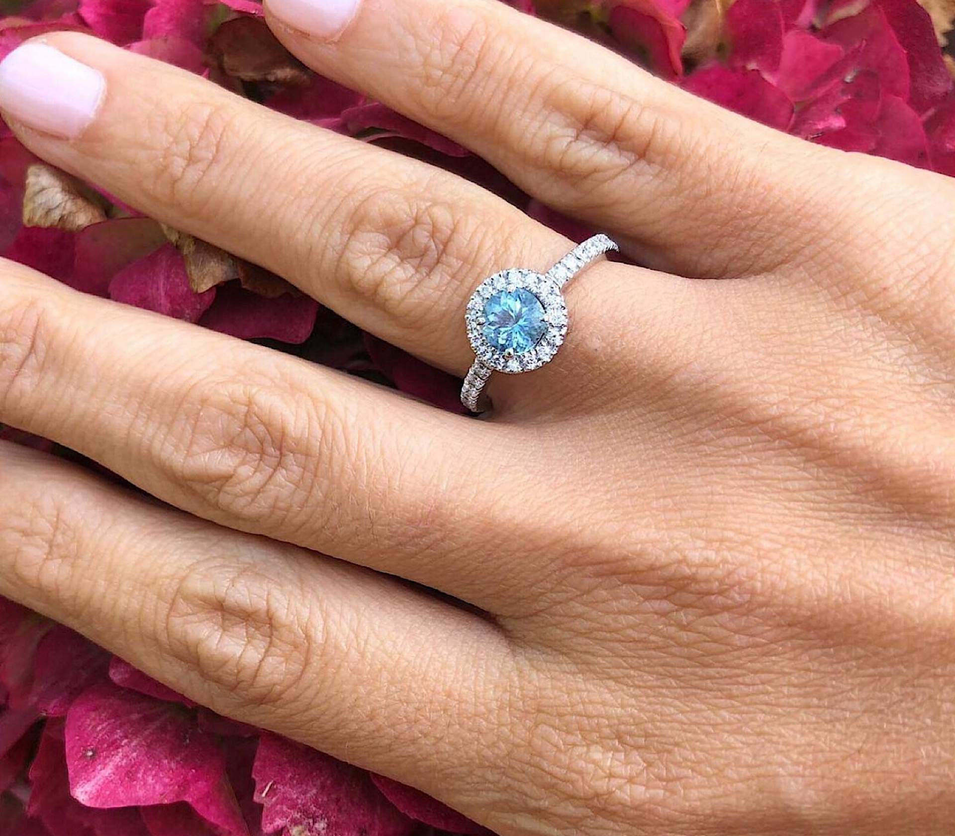 La colección de GODIAM Alta Joyería de anillos de compromiso exclusivos y a medida
