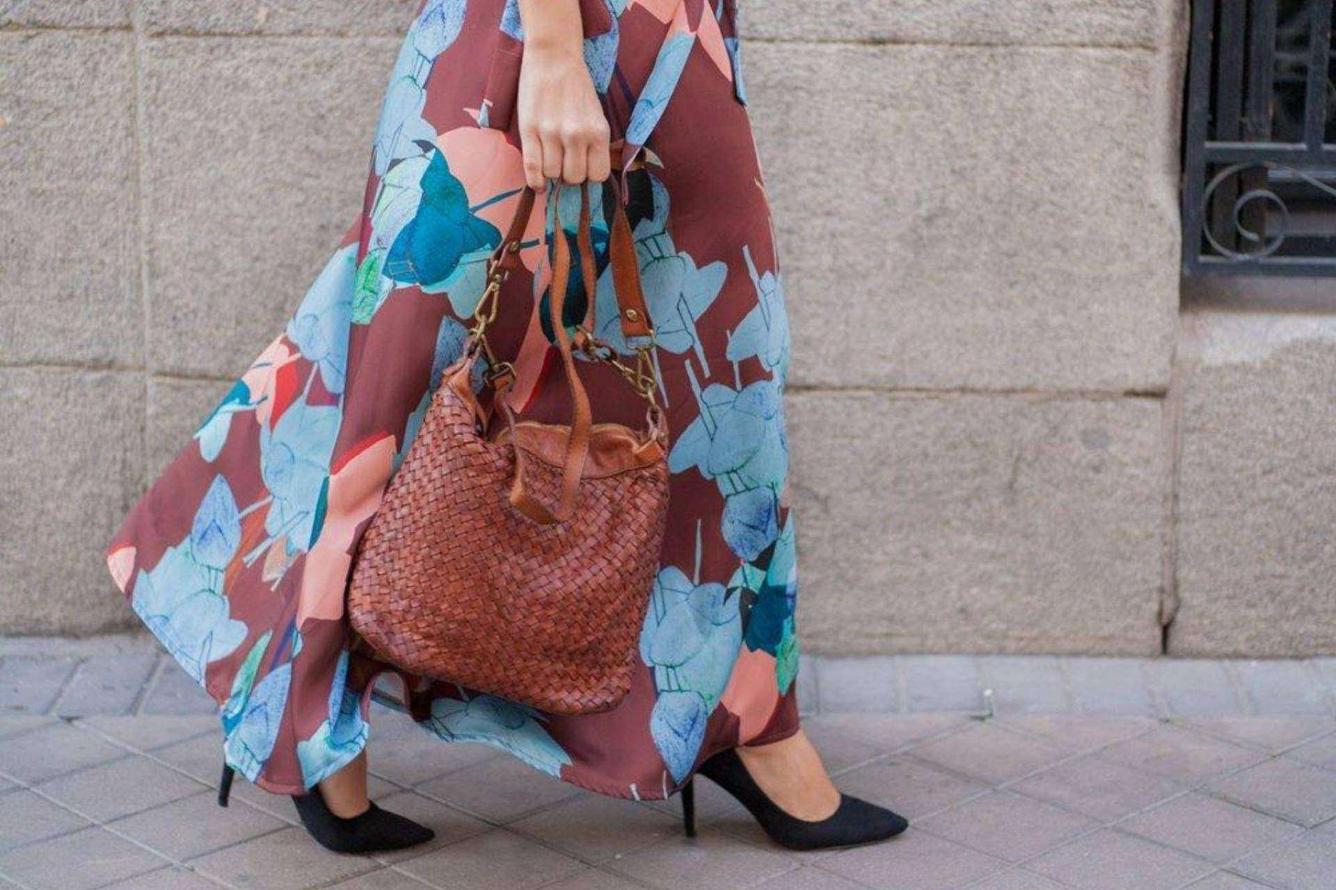 Tendencias: los bolsos de piel lavada vuelven a estar de moda con Lola Amara