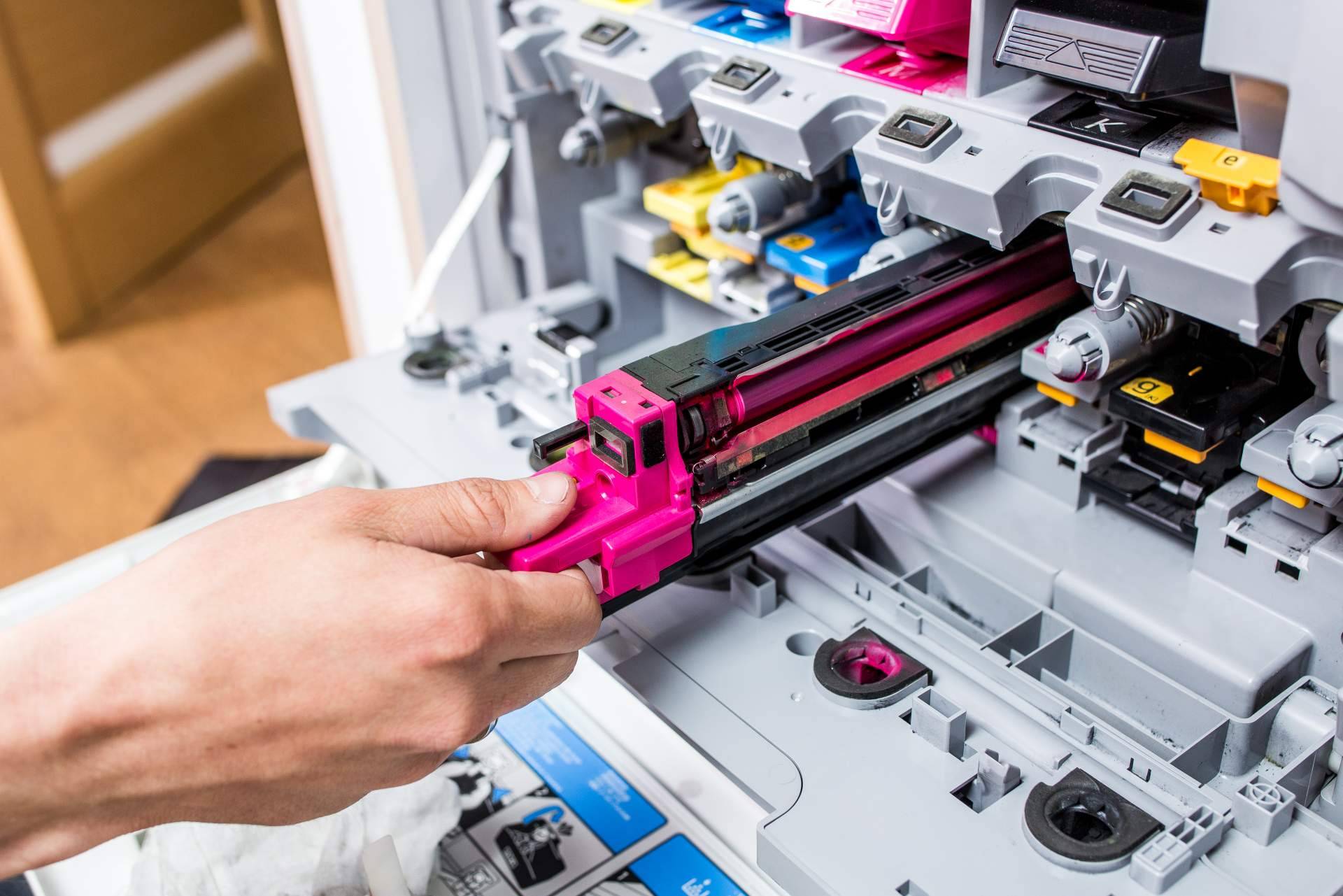 Grande stock y calidad con ClickandToner y su nueva área de distribuidores