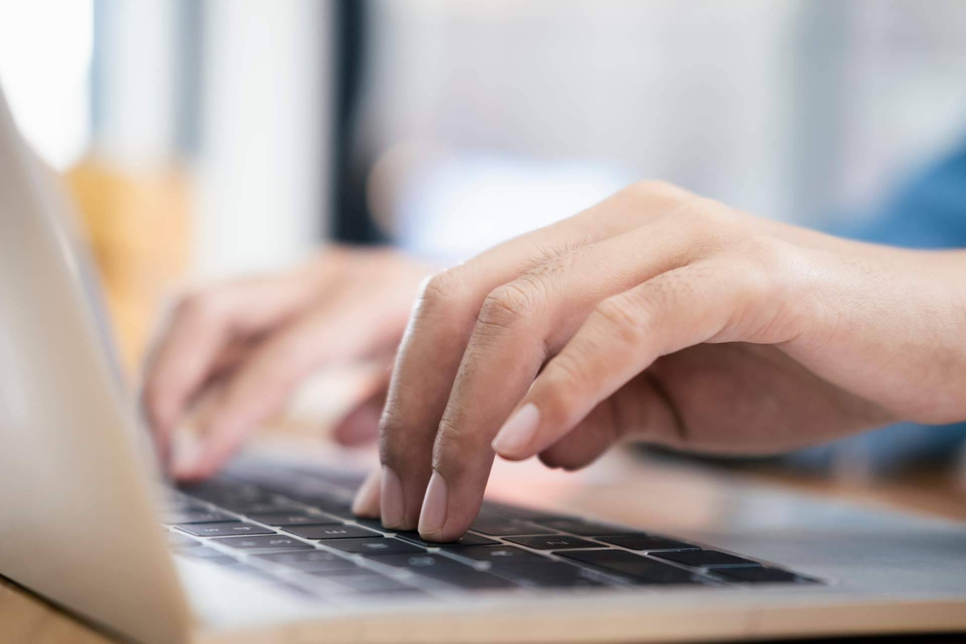 Encontrar trabajo fácilmente con los cursos de comercio en Tecni Estudio