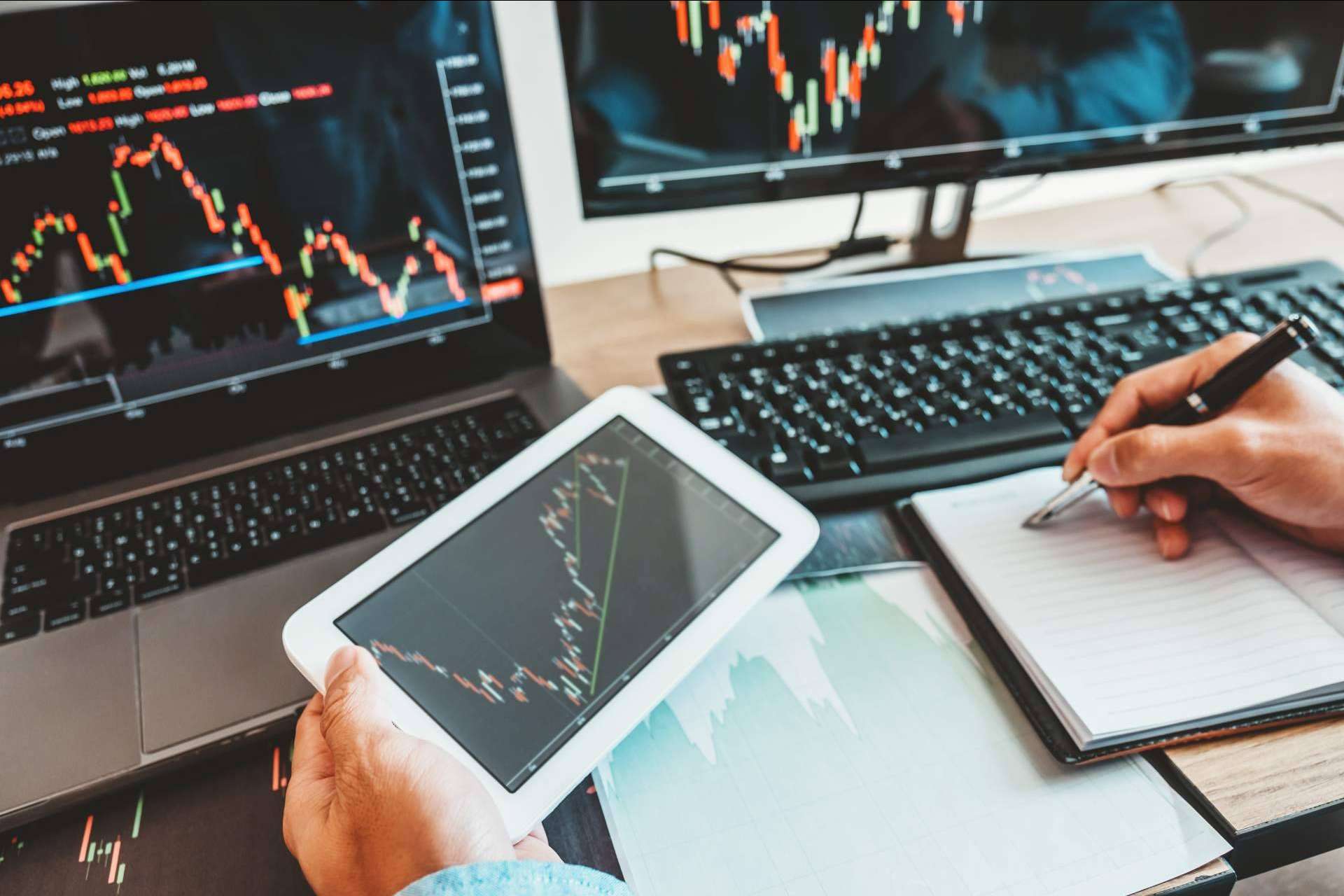 Área de Inversión: complementar la formación con plataformas de trading