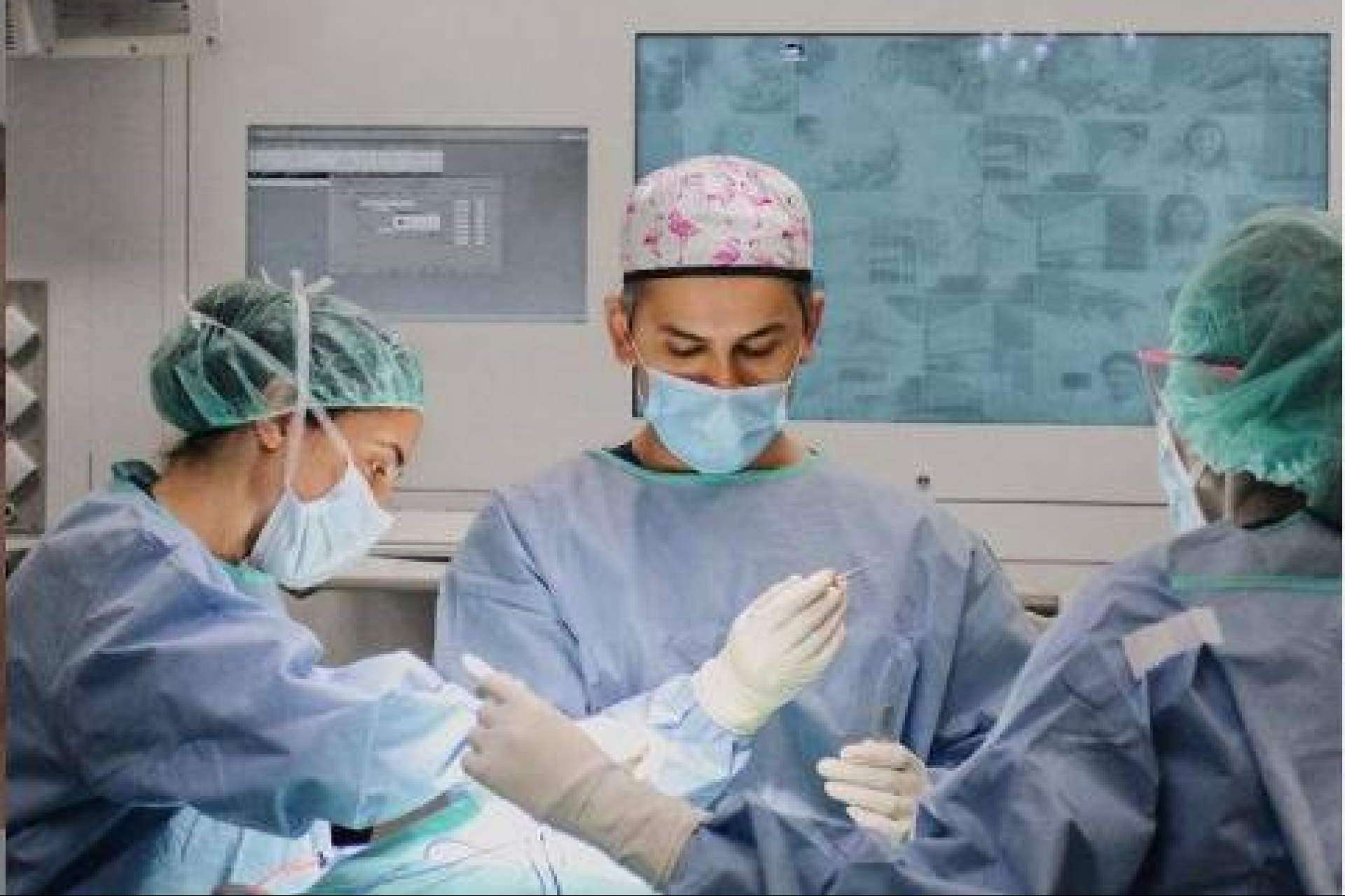 Aumentar los labios con el tratamiento del Dr. Castellar