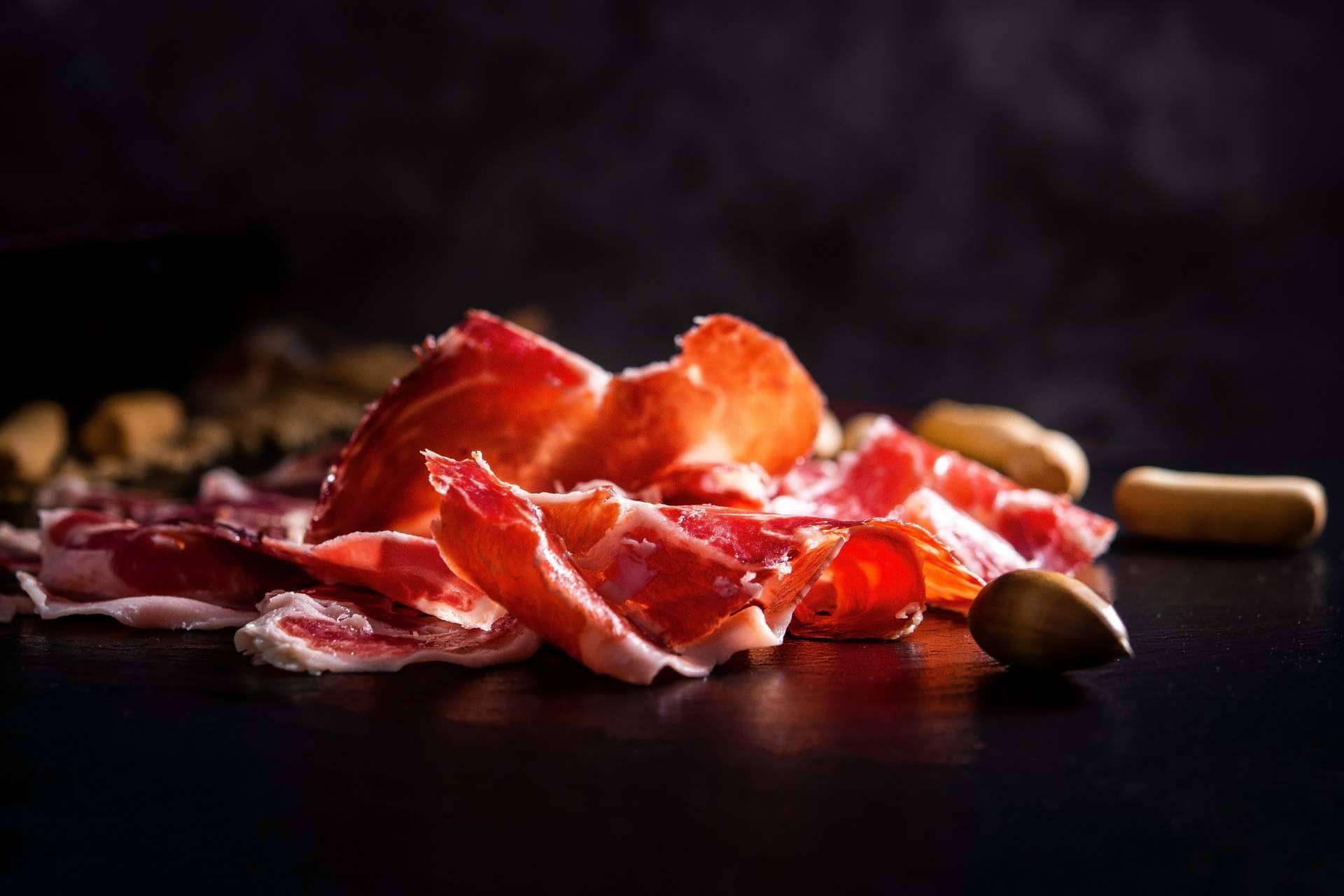 El jamón de bellota 100% ibérico de Mundo Ibéricos a Domicilio es una fuente de beneficios para la salud