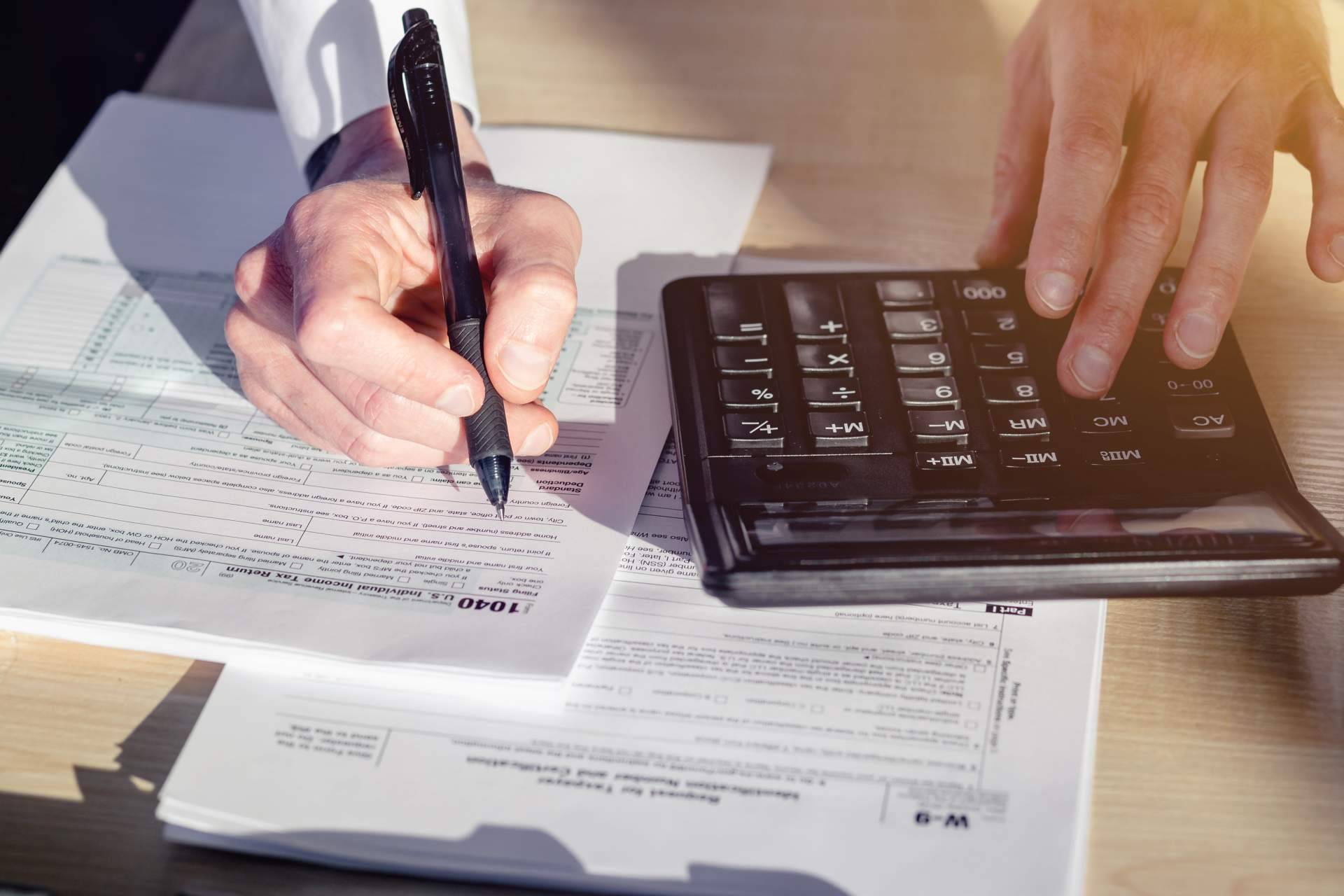 Planificar el cierre fiscal de 2021 con Max Gestión