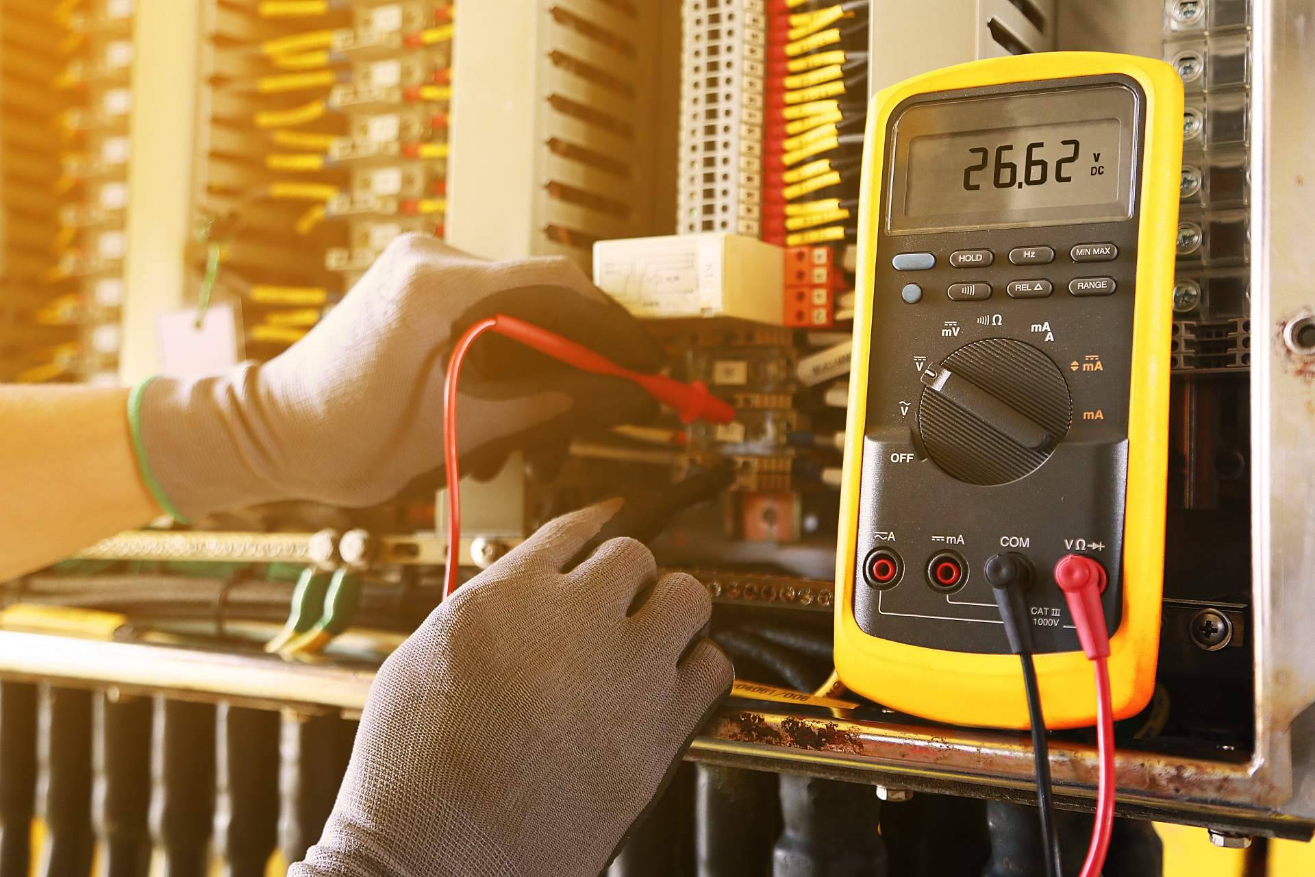Ecoluz Eléctricas, a favor de la utilización de las energías renovables y las placas solares