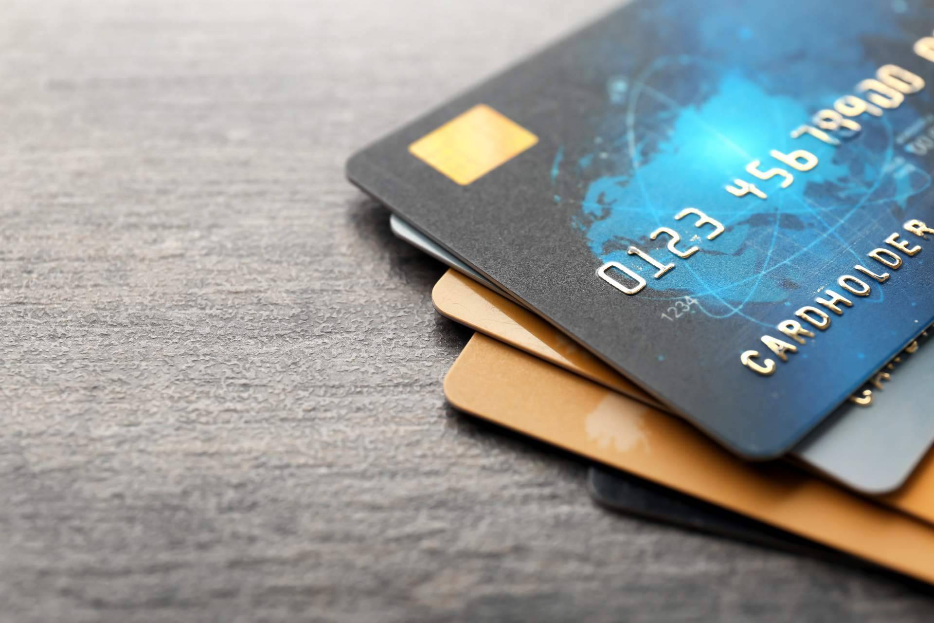 La respuesta a cómo cancelar tarjeta de crédito por teléfono, por Comoanulartutarjetadecredito.com
