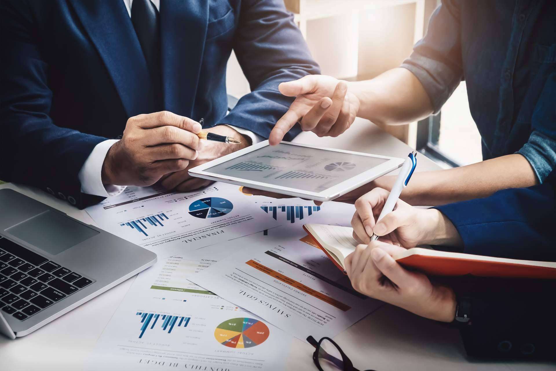 Conseguir financiación del circulante para una compañía con la asesoría de The Lion Brokers