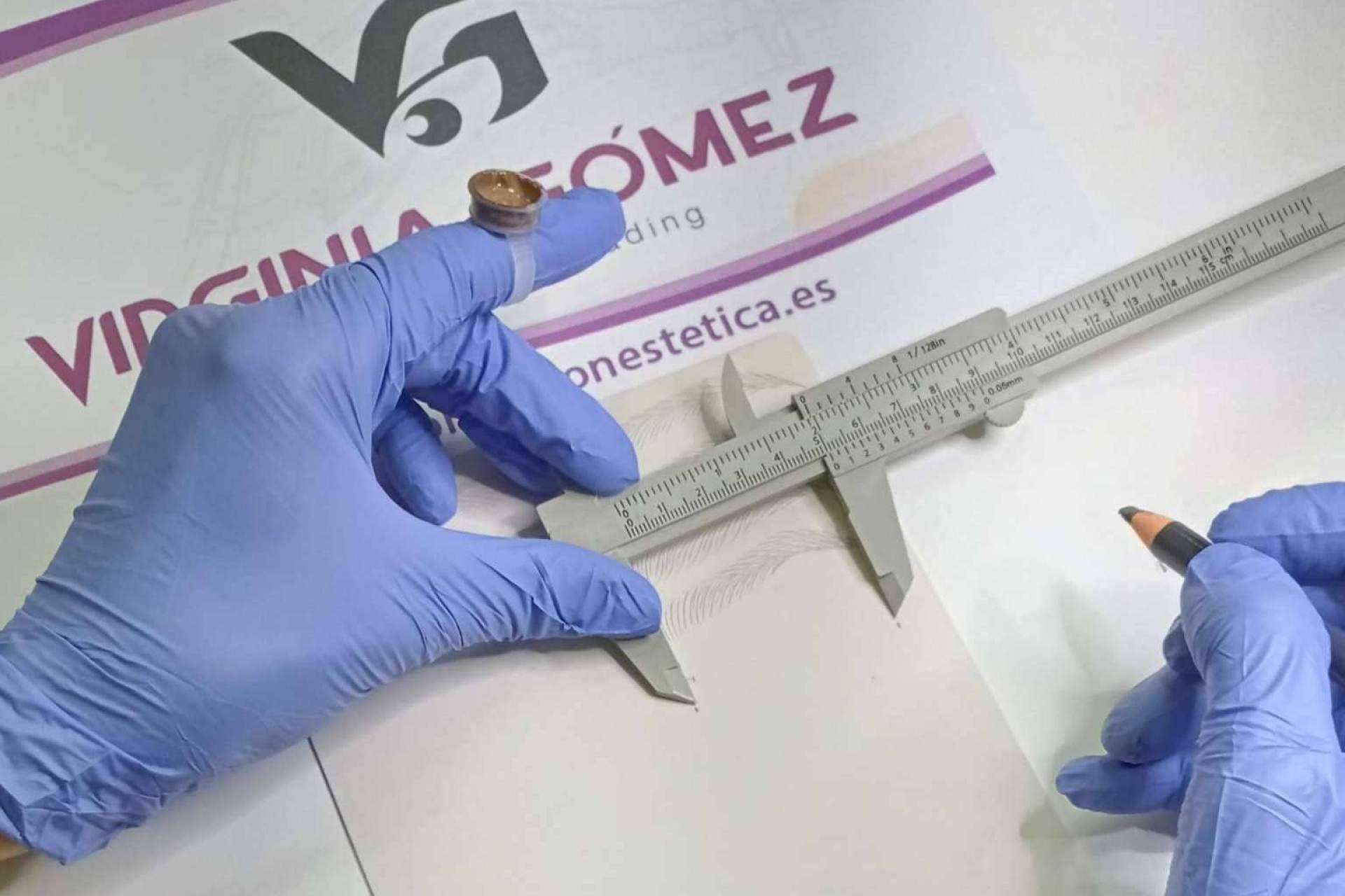 Curso de micropigmentación y microblading con la master coach Virginia Gómez