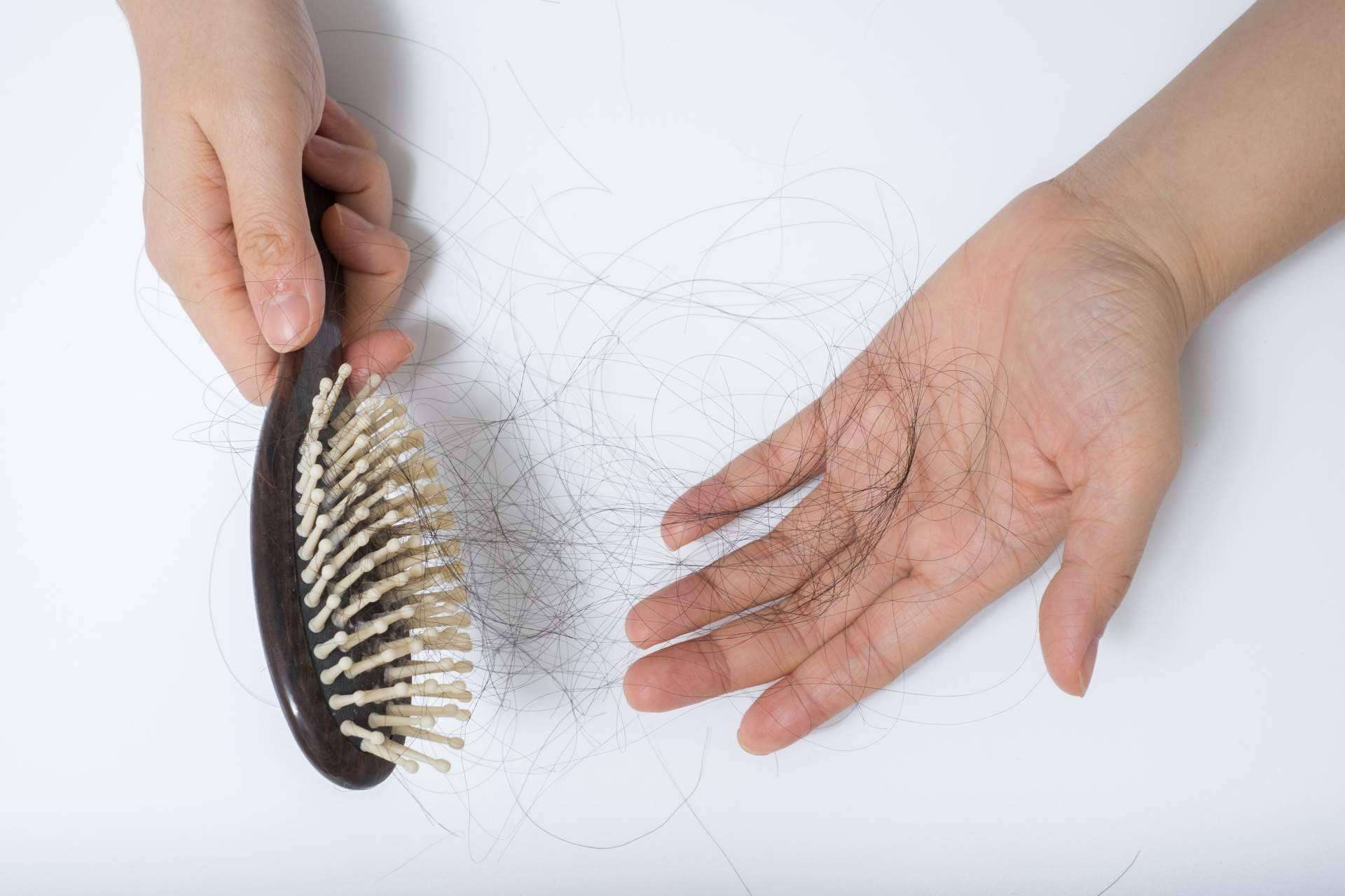 Los motivos de la sequedad de la piel y la caída de cabello en otoño, por Géomer