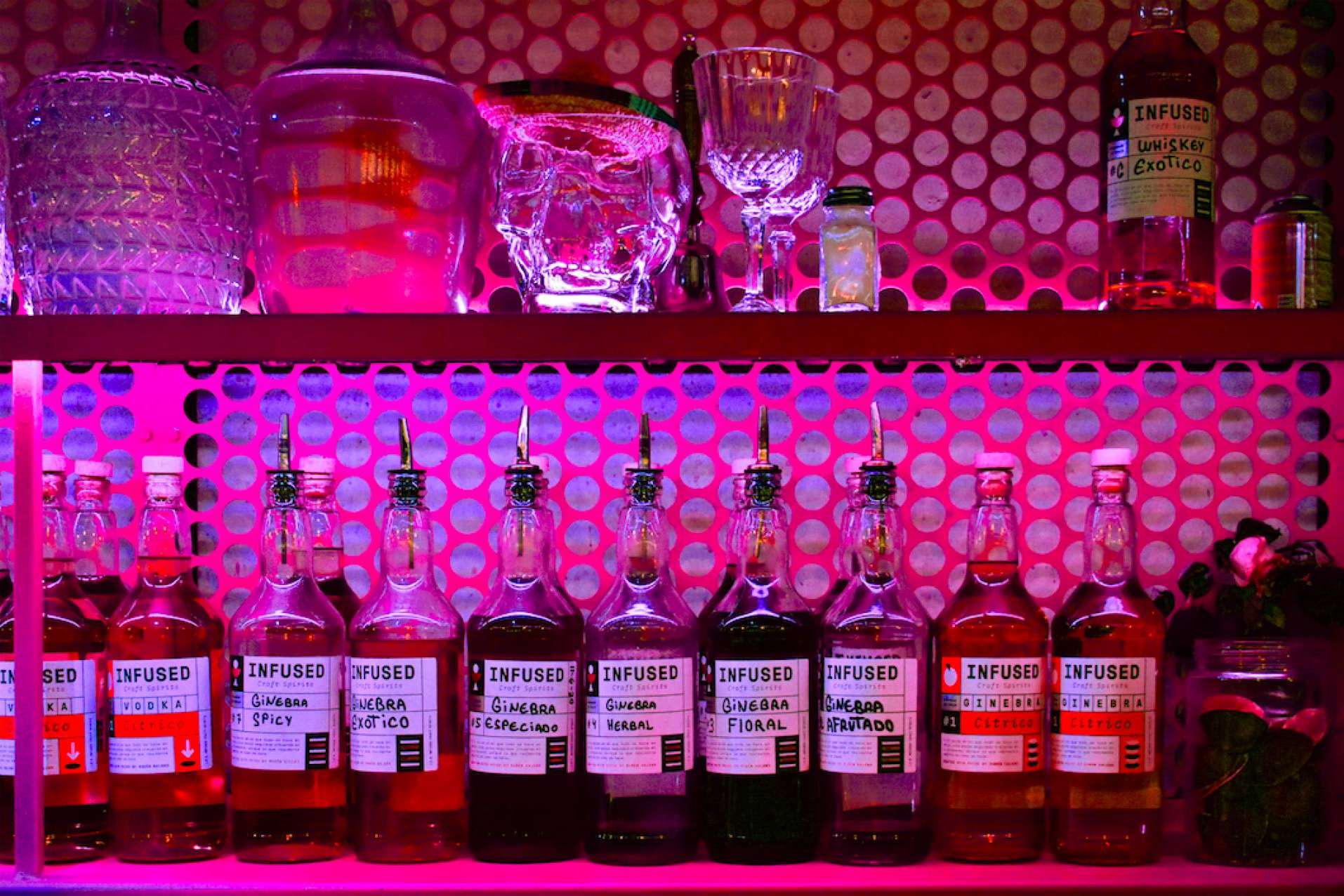 La coctelería Enbabia Infused, un espacio de referencia y moda en Madrid de Party Area
