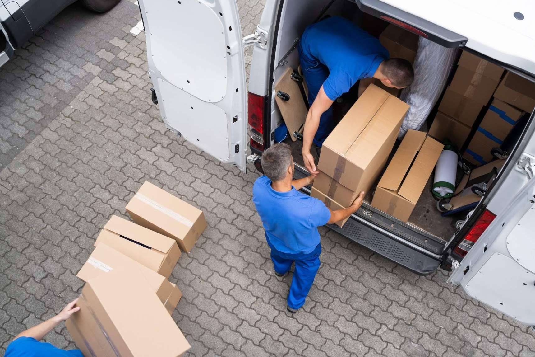 ¿Cómo encontrar una empresa confiable para realizar mudanzas con cajas de cartón? 24h Mudanzas en Barcelona