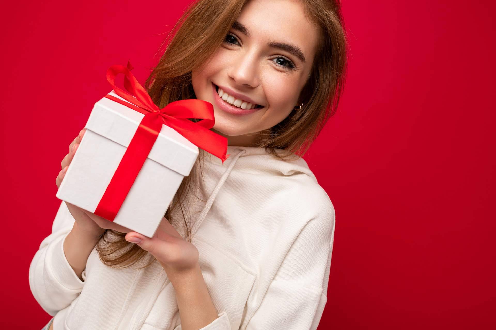 Belleza, salud y sonrisa, todo en uno. Los packs navideños de regalos de Cosmetics Tenerife