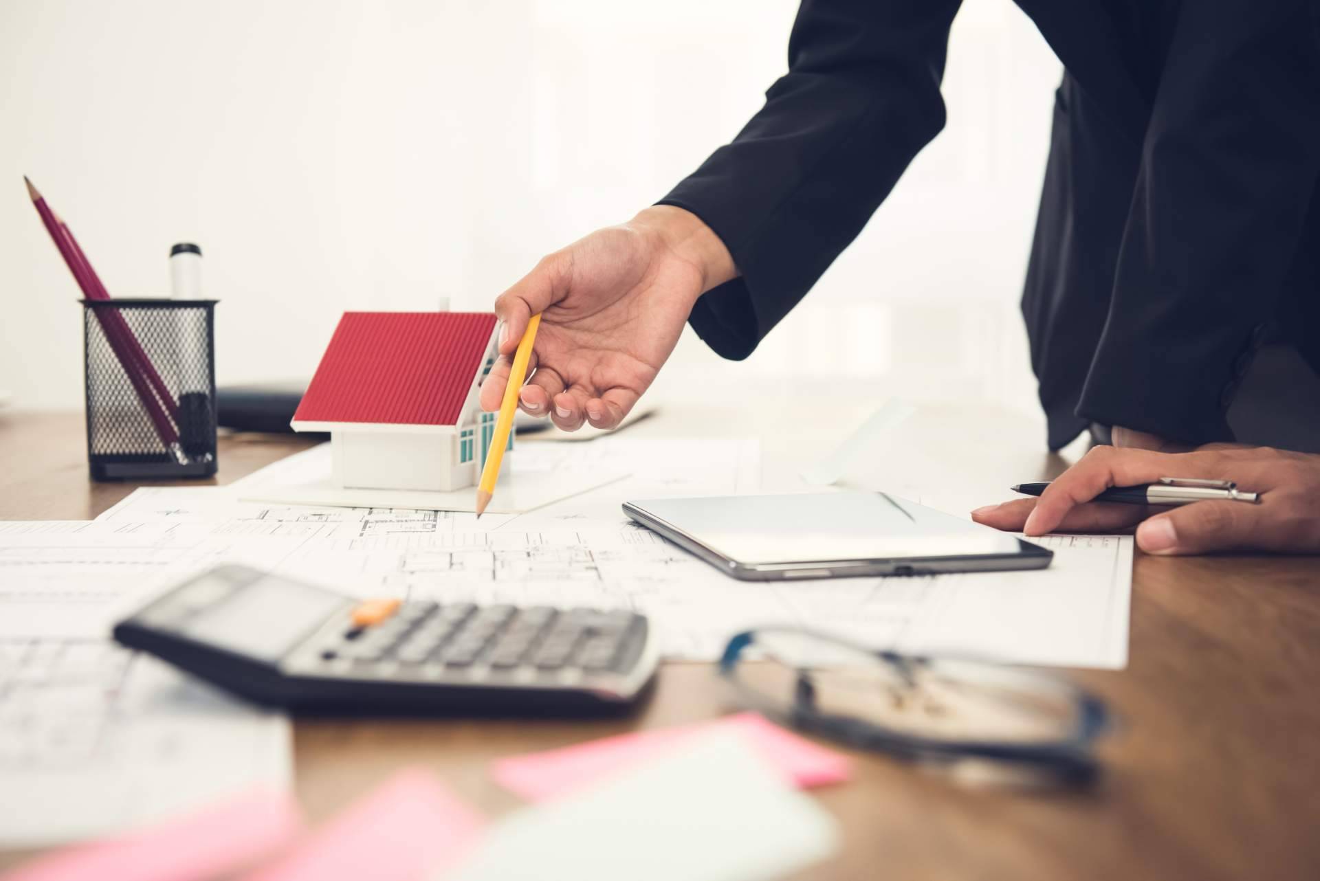 Con una larga trayectoria a sus espaldas, el especialista inmobiliario de InEuro24, Douglas Rafael Fonseca Aguilar, se incorpora al mercado español