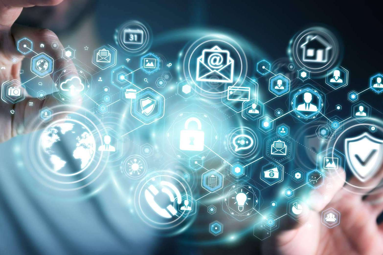 Abogados especialistas en el derecho al olvido en TeBorramos, la empresa que explica cómo es posible eliminar publicaciones y noticias negativas de internet, así como salir de los ficheros de morosidad