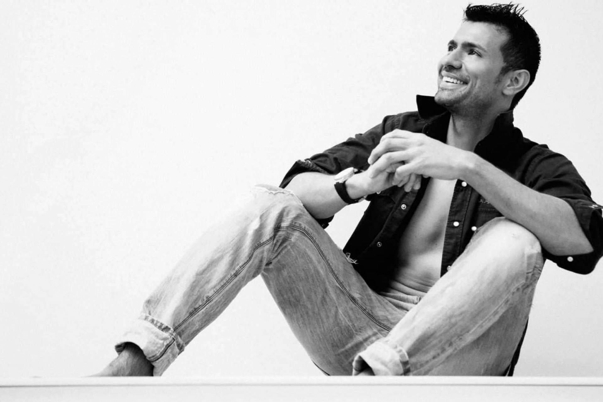 Edyn Carvajal, el cantante colombiano que representa un gran ejemplo de amor por el medio artístico