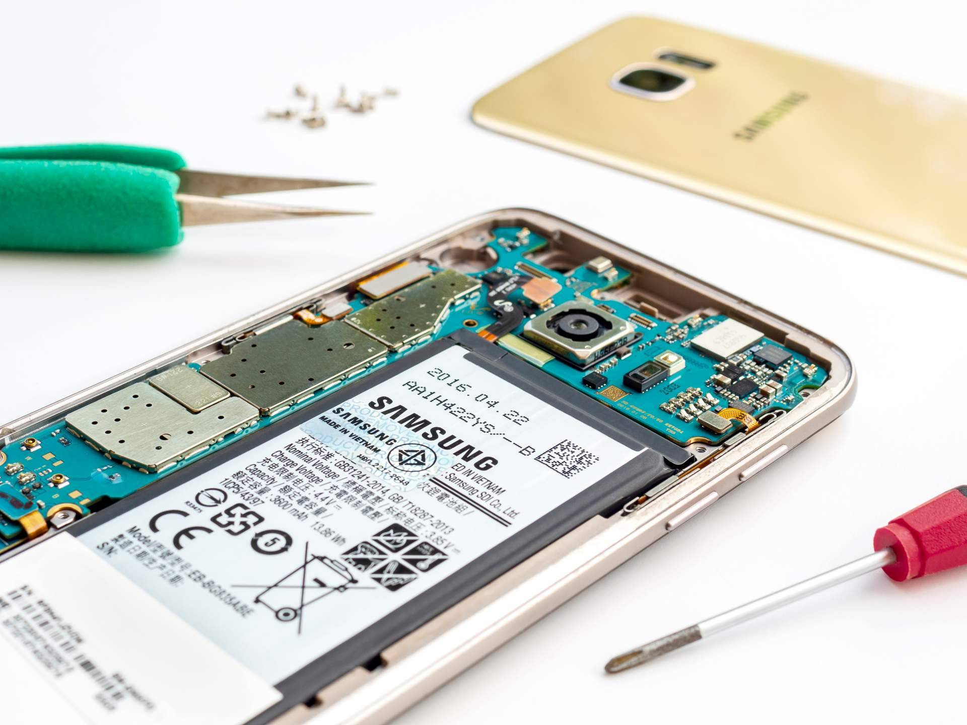 La empresa Repuestos Tic ofrece reparaciones de teléfonos marca Samsung