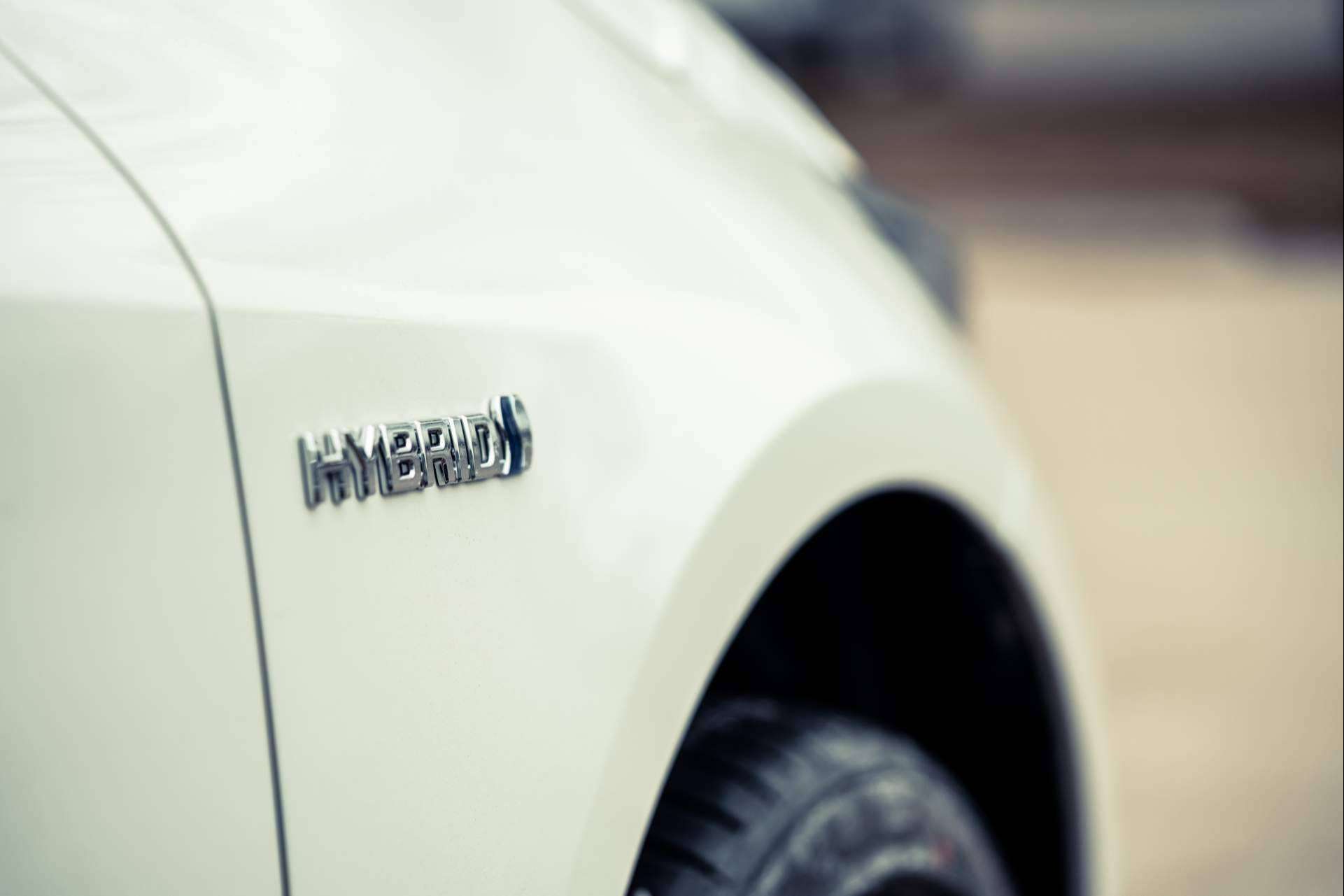 TodoRenting.es resalta las ventajas de optar por un coche híbrido