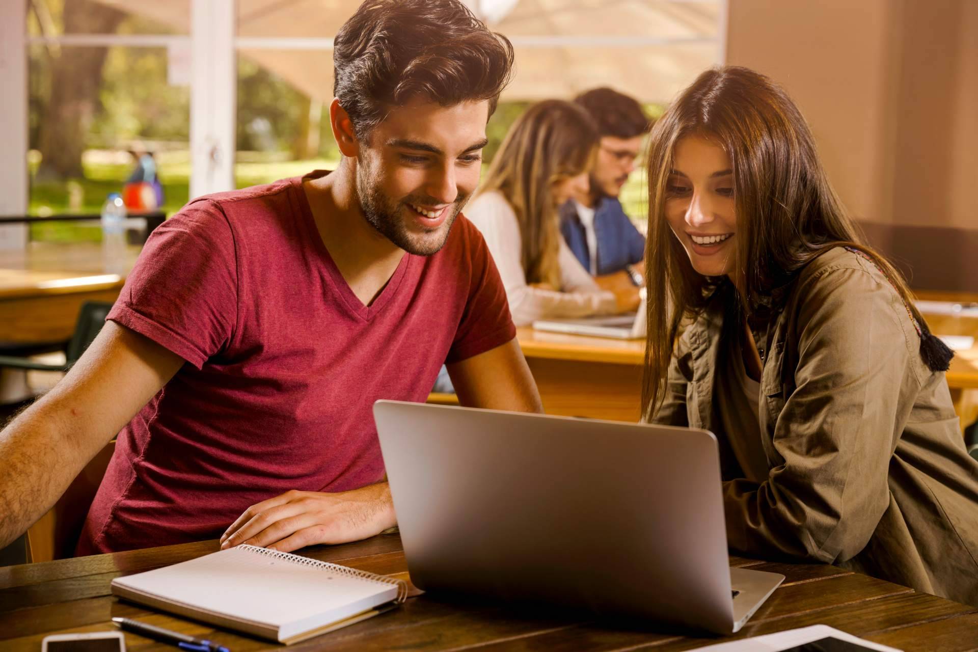 Software de antiplagio gratuito de Ayuda Universitaria