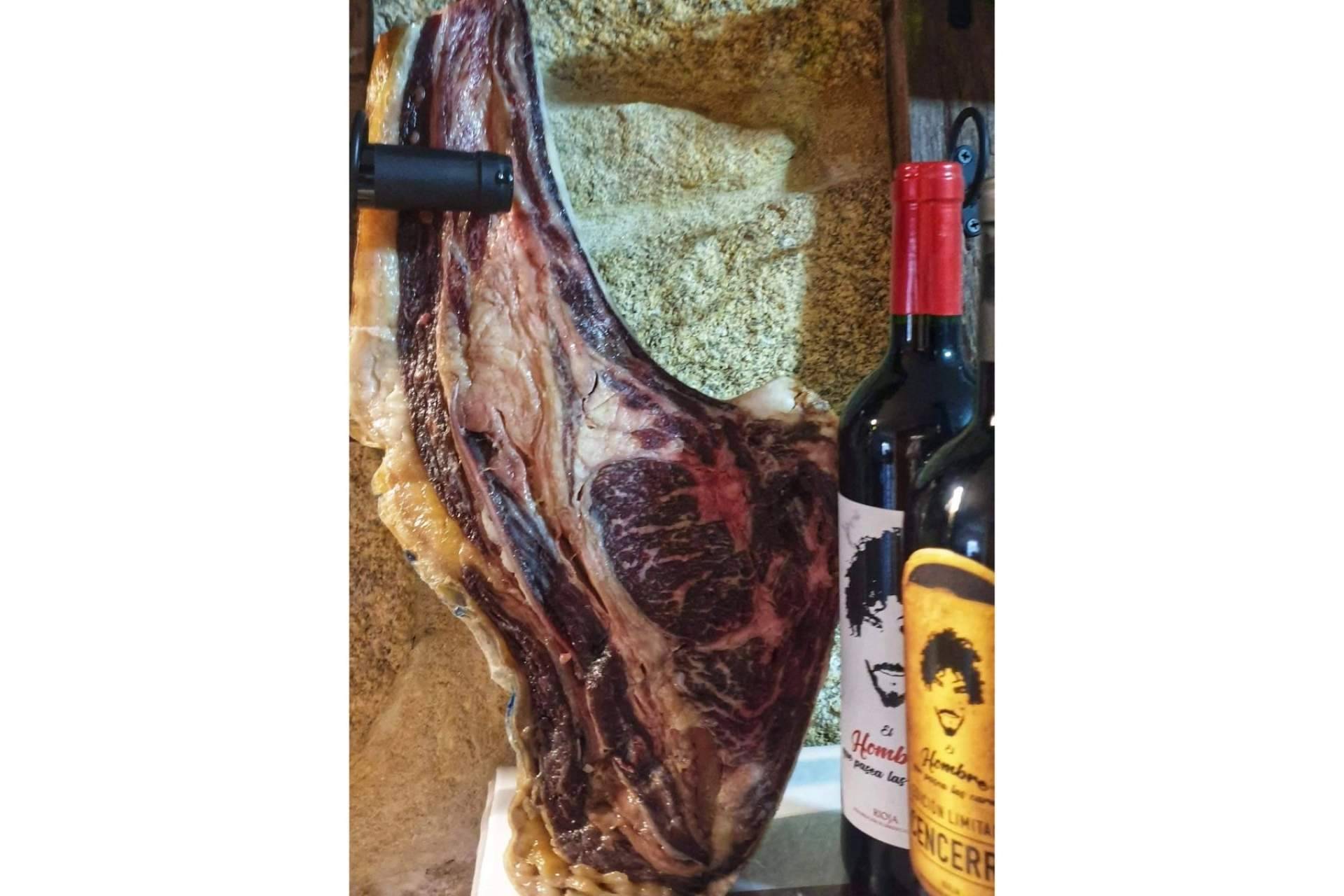 Taberna A de Lino está inmersa en la recuperación de la historia del chuletón de Moaña