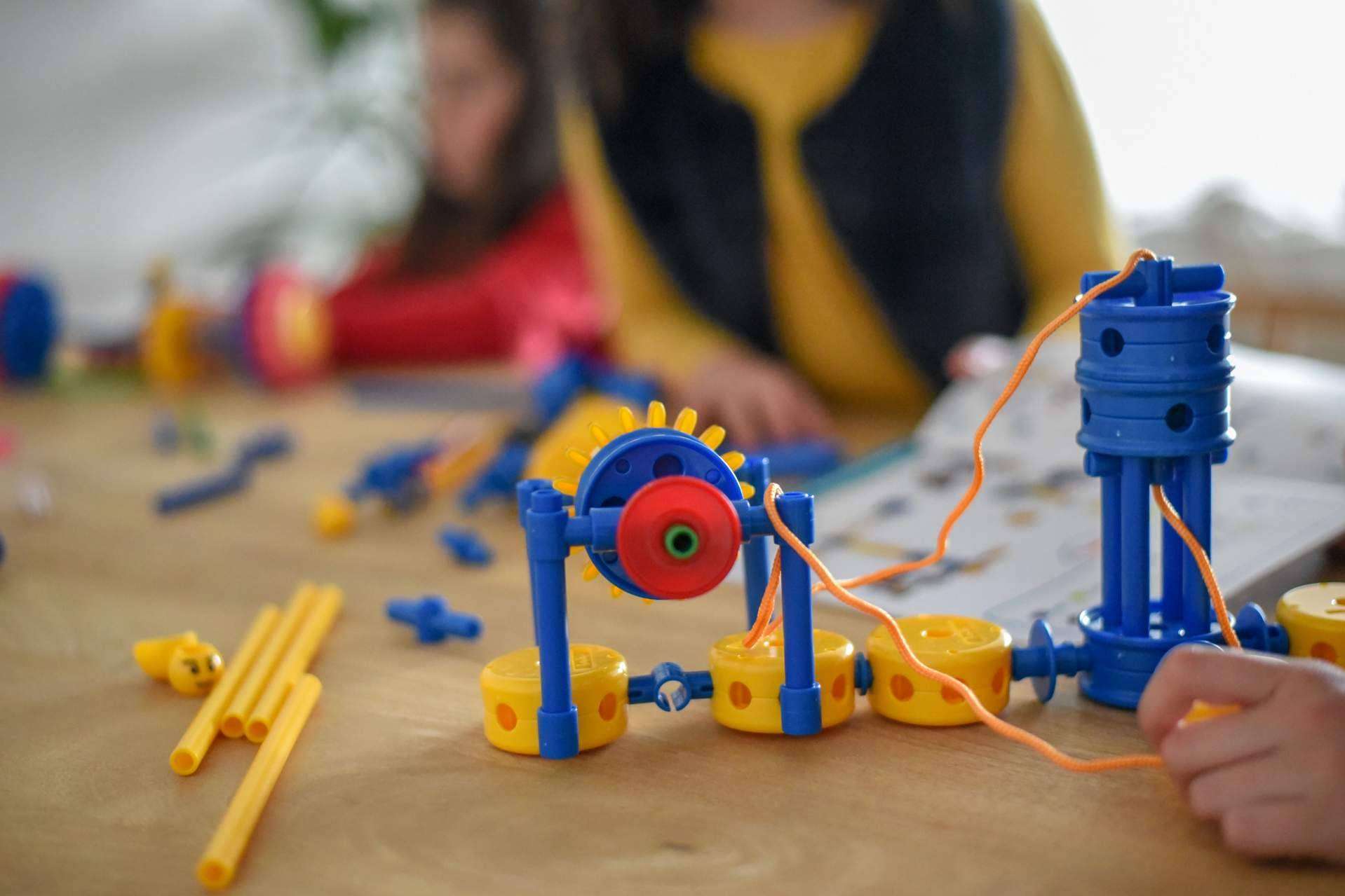 Marcar la diferencia en el desarrollo de la inteligencia y la creatividad de la mano de los juguetes de construcción Broks