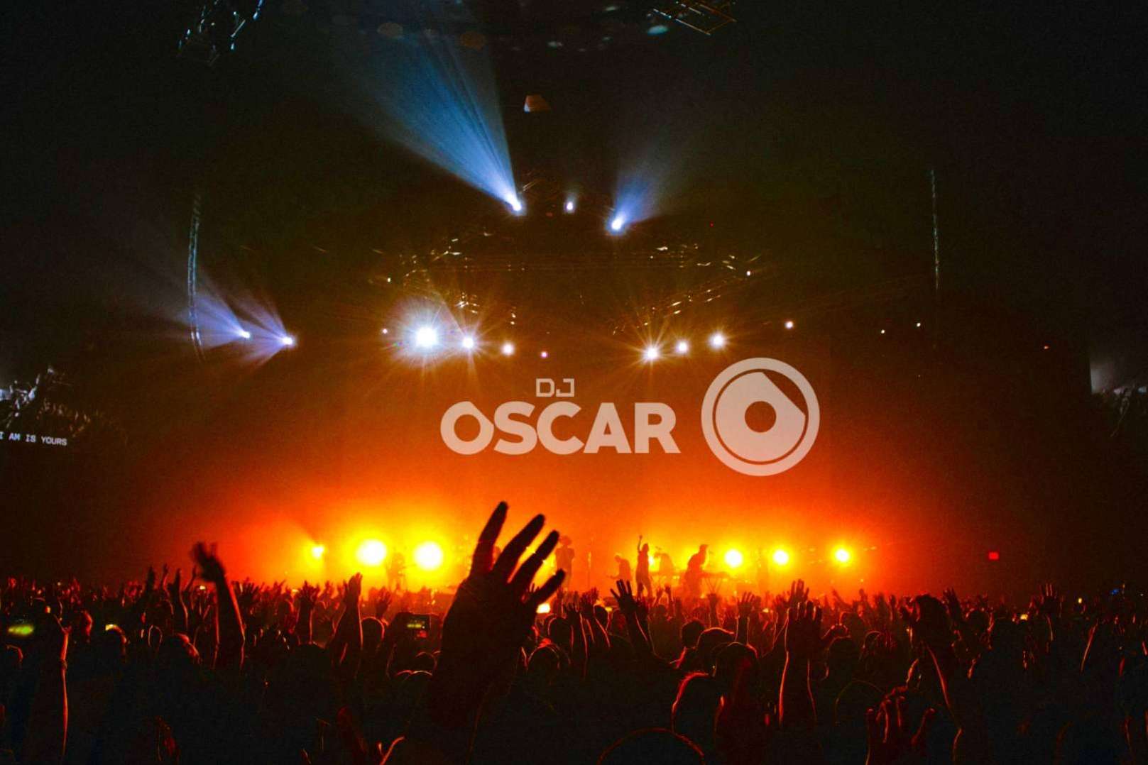 La música electrónica de DJ Oscar es aclamada por miles de personas