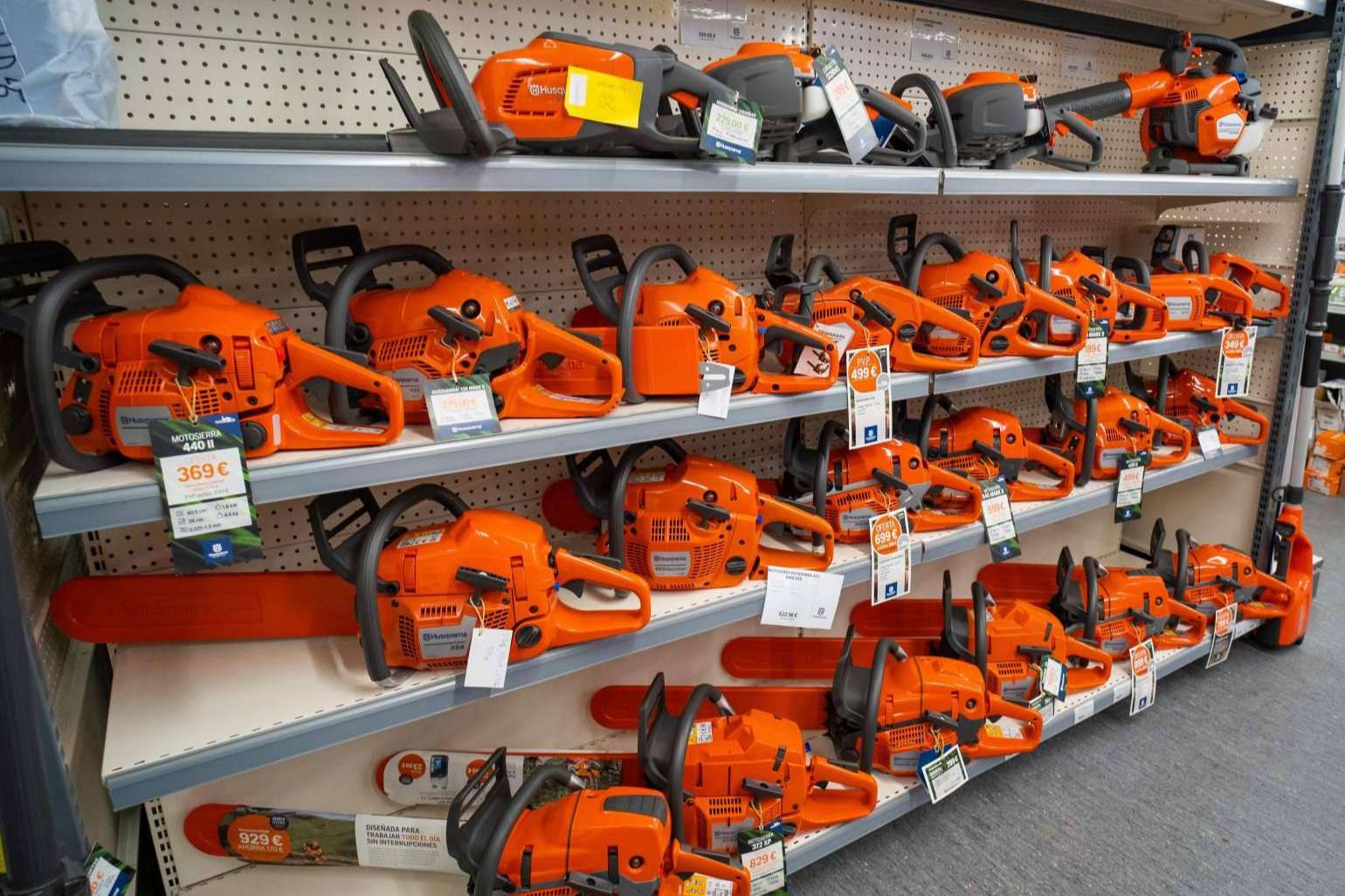 Ferretería Ferroval, el distribuidor oficial de la marca Husqvarna en Val Do Dubra