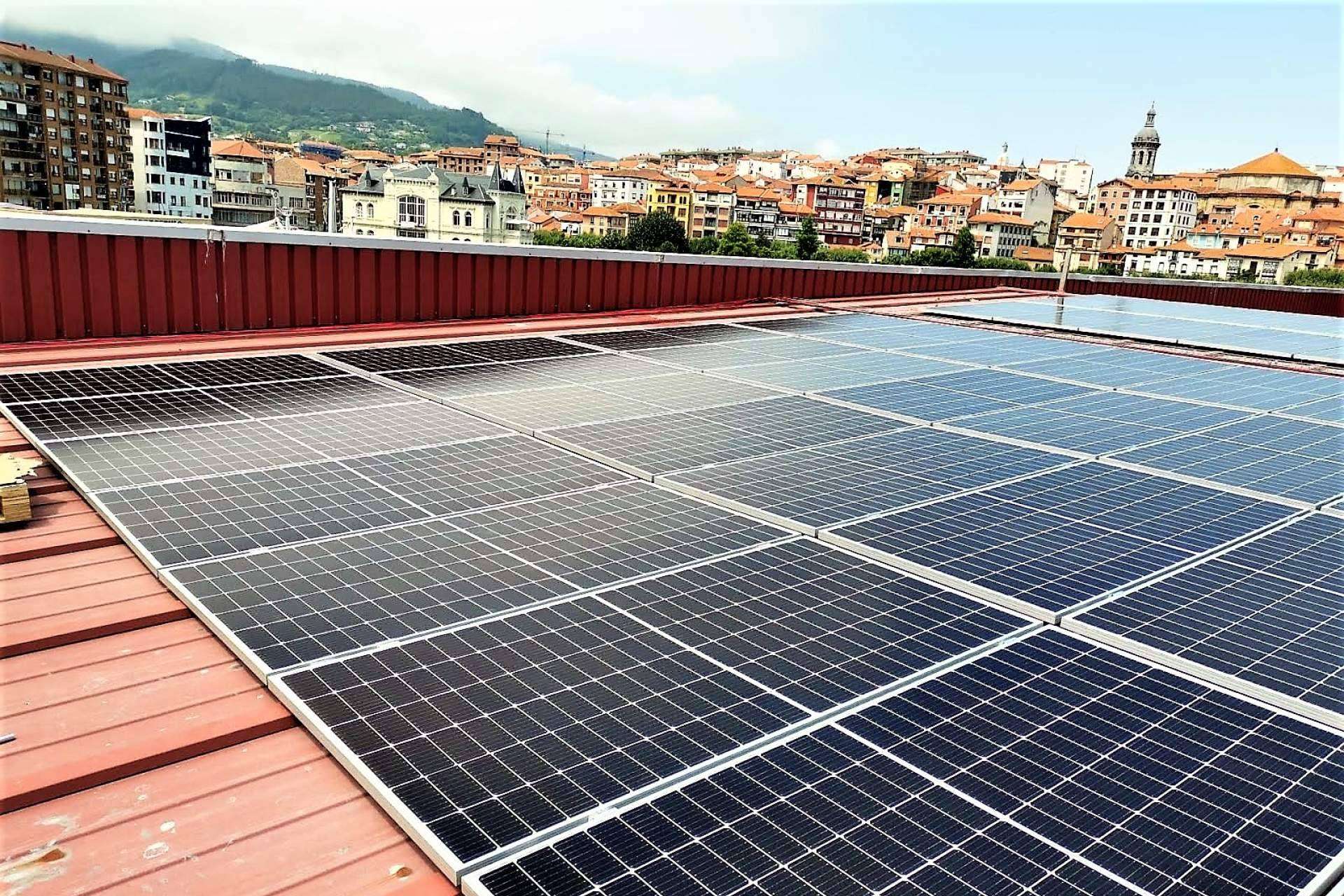 Energiber, realizando instalaciones de autoconsumo solar para particulares y empresas, contribuye a la eficiencia energética